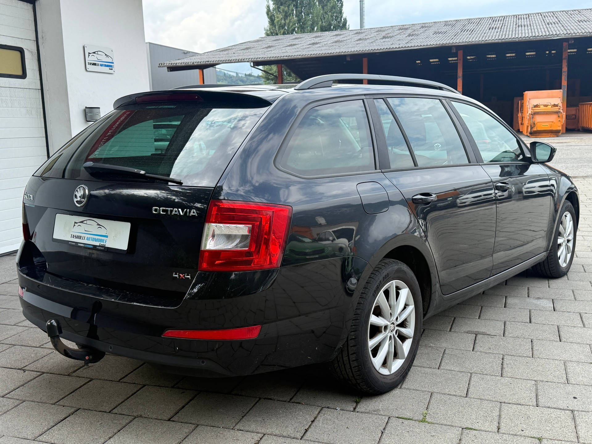SKODA Octavia Combi 2.0 TDI Ambition 4x4-image-6