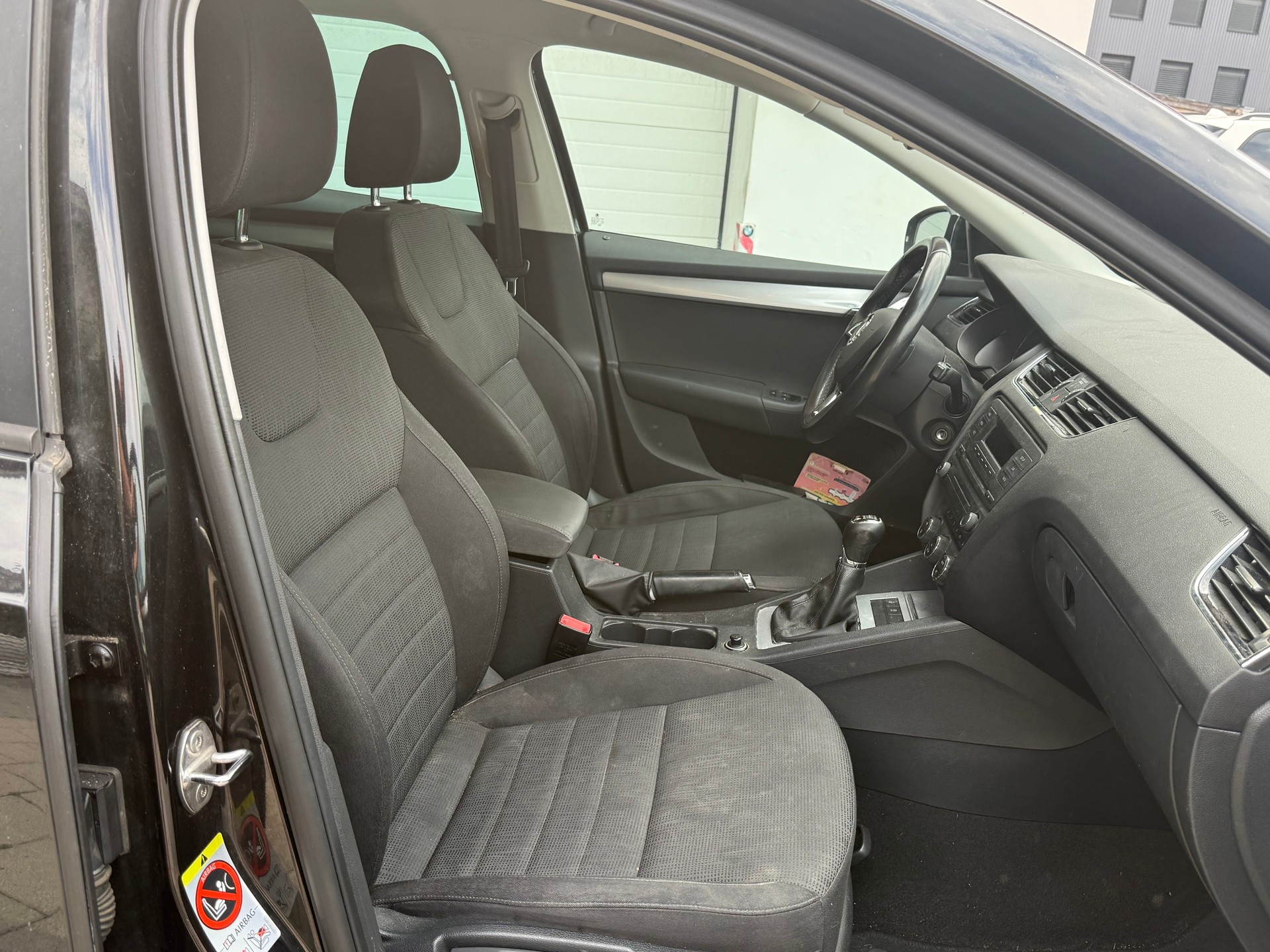 SKODA Octavia Combi 2.0 TDI Ambition 4x4-image-9