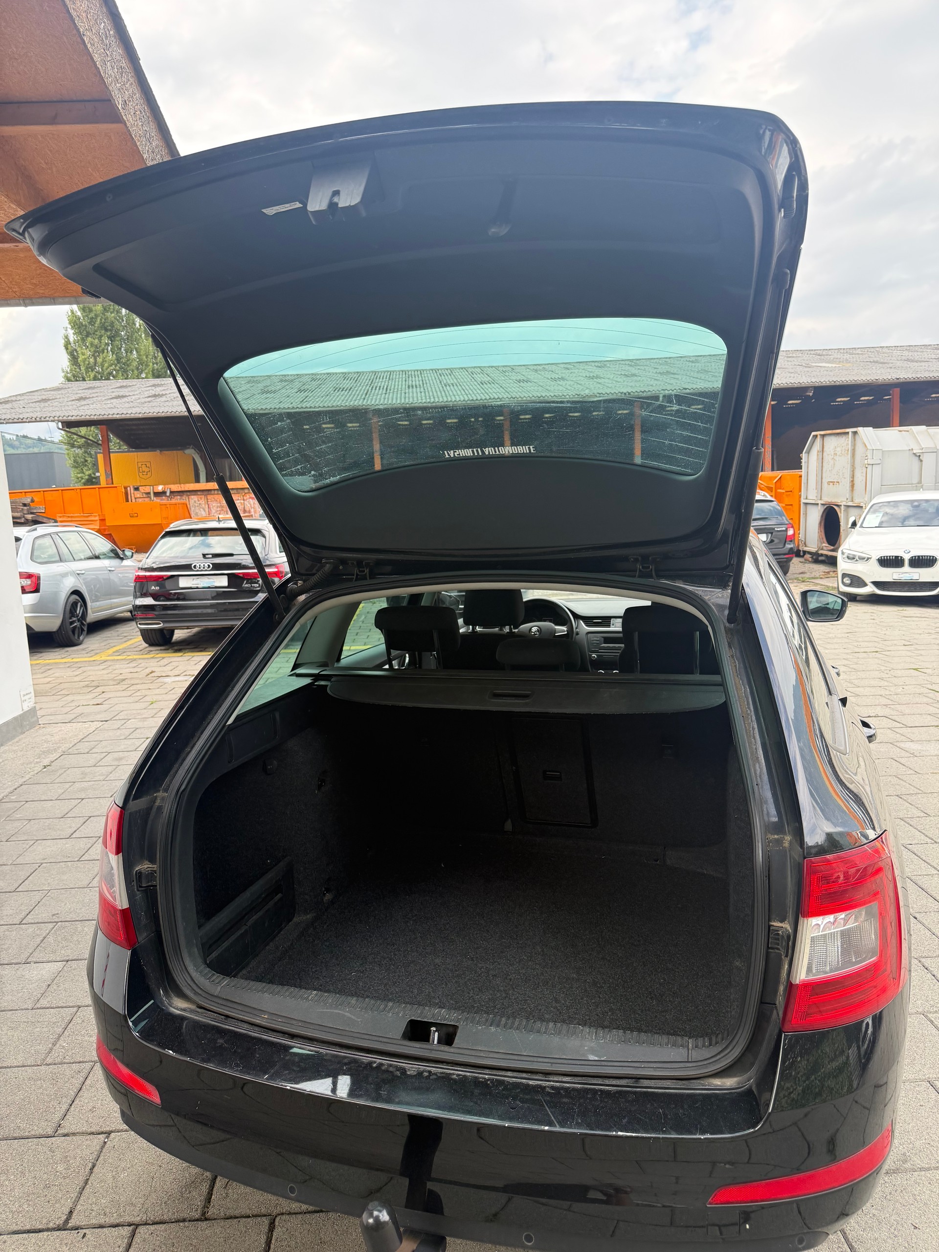SKODA Octavia Combi 2.0 TDI Ambition 4x4-image-5