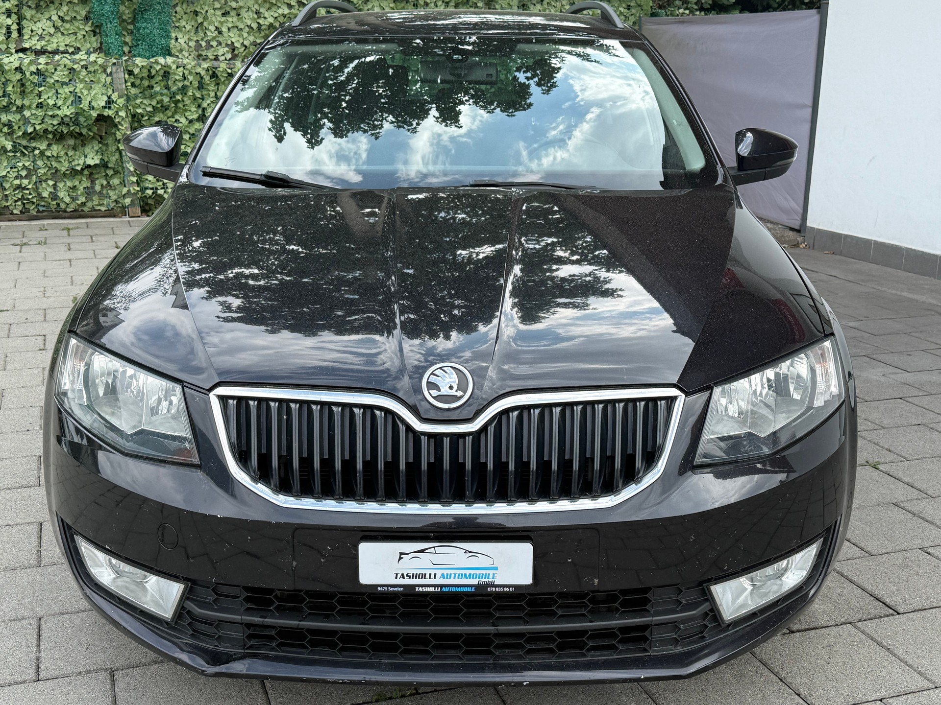 SKODA Octavia Combi 2.0 TDI Ambition 4x4-image-1