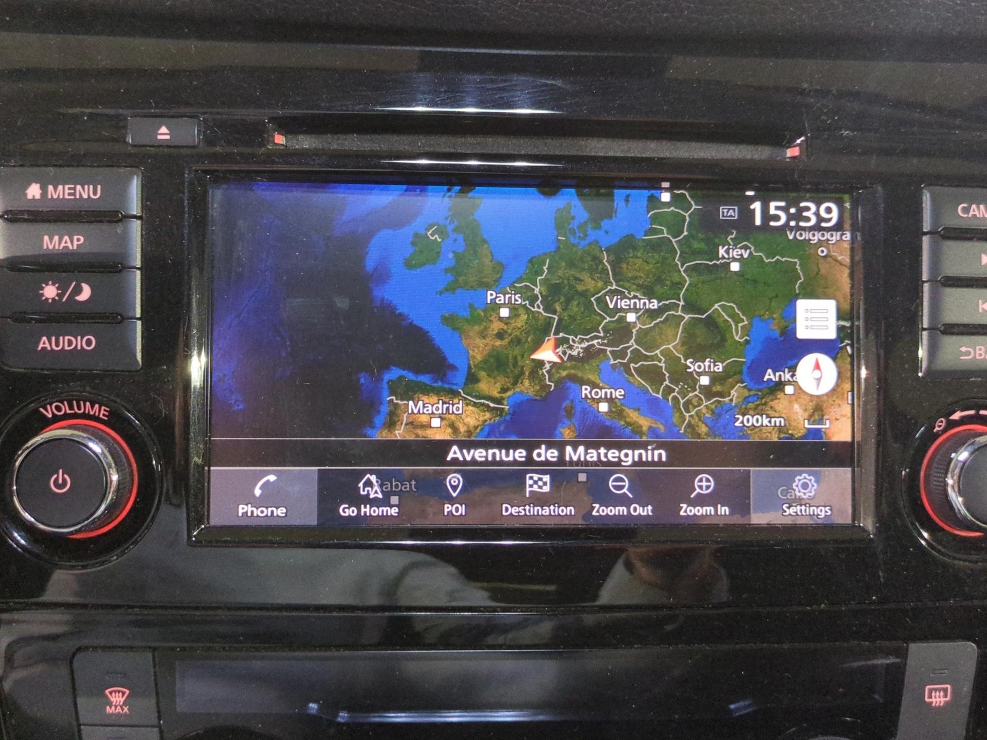 NISSAN Qashqai 1.3 DIG-T Shiro DCT-image-19