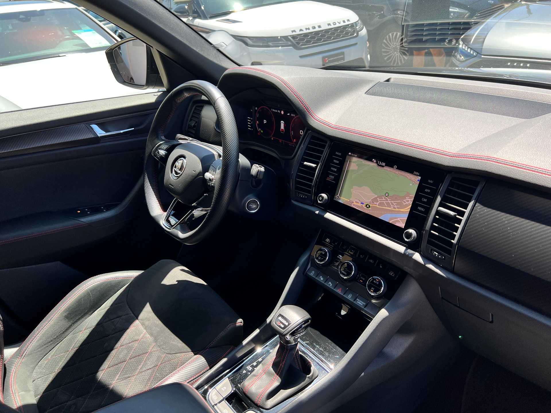 SKODA Kodiaq 2.0 TSI 4x4 RS 245PS 7 Sitzer-image-5