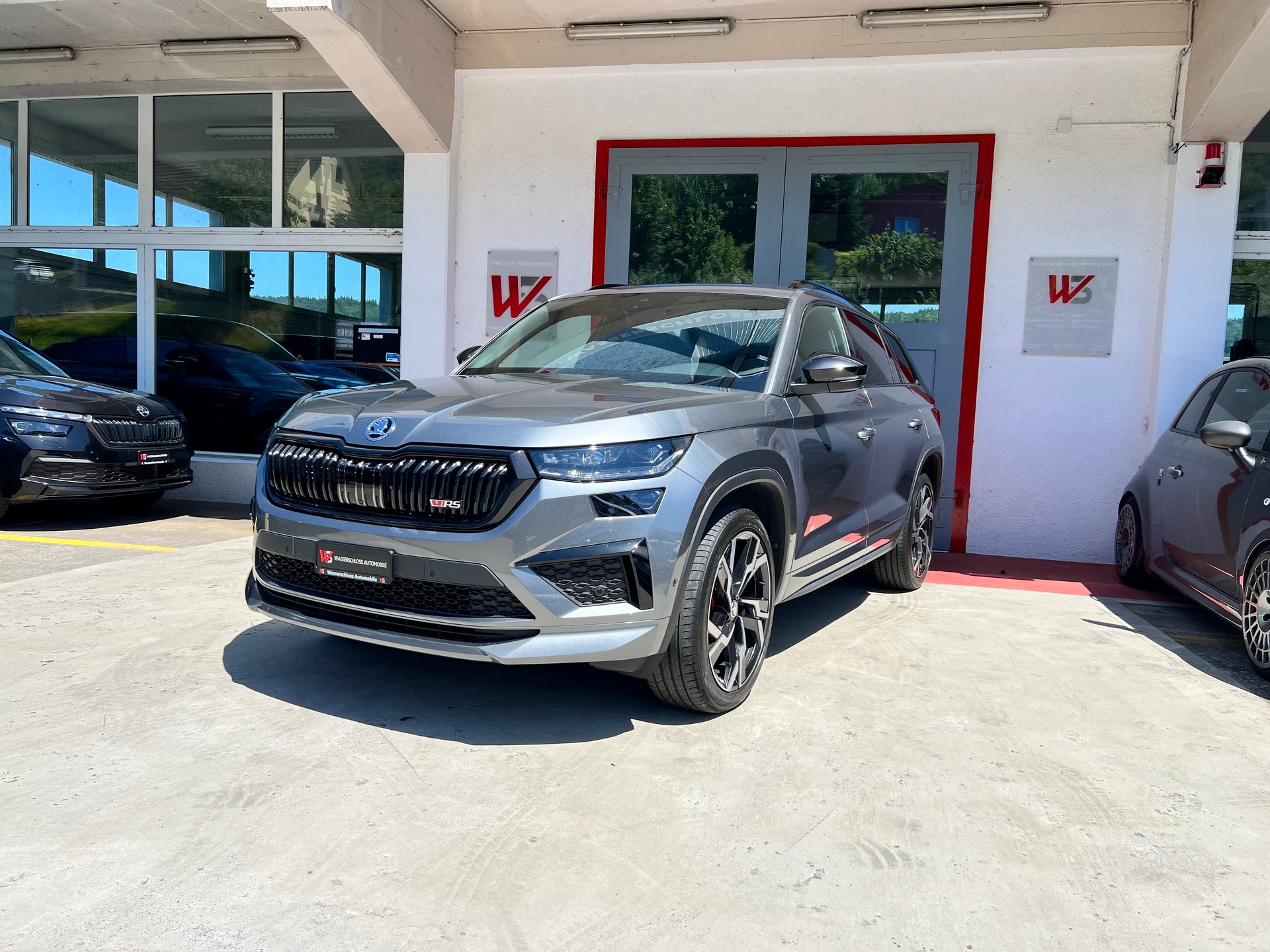 SKODA Kodiaq 2.0 TSI 4x4 RS 245PS 7 Sitzer-image-0