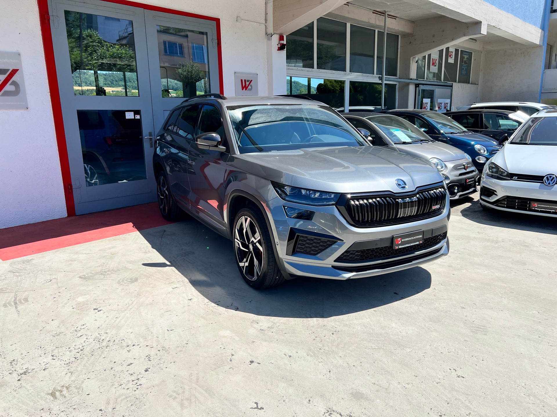 SKODA Kodiaq 2.0 TSI 4x4 RS 245PS 7 Sitzer-image-1