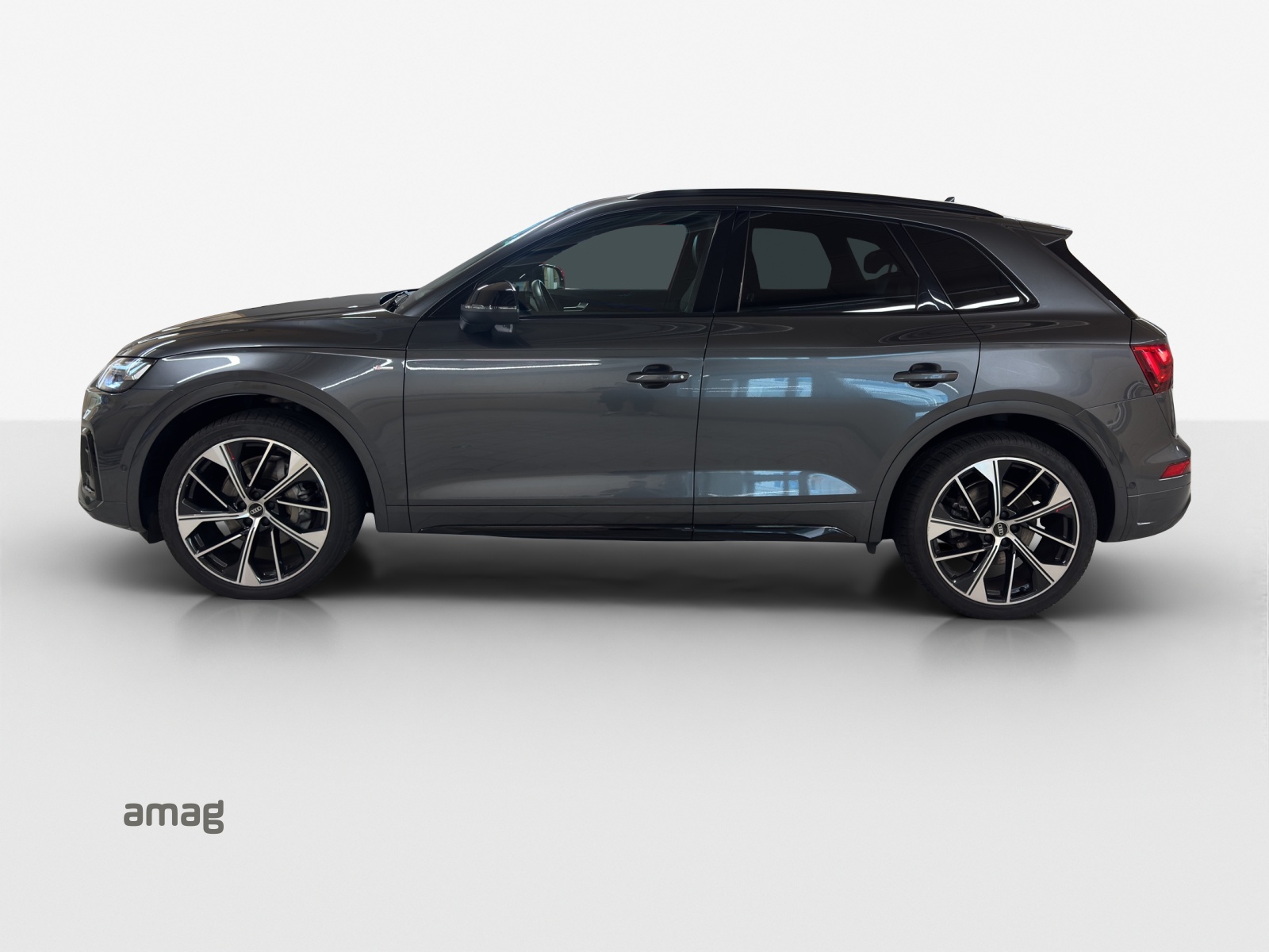 AUDI Q5 40 TDI Black Edition quattro S-tronic-image-1