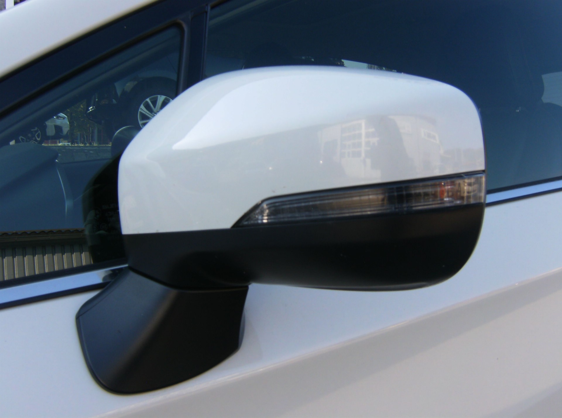 SUBARU XV 2.0 Luxury AWD Lineartronic-image-10