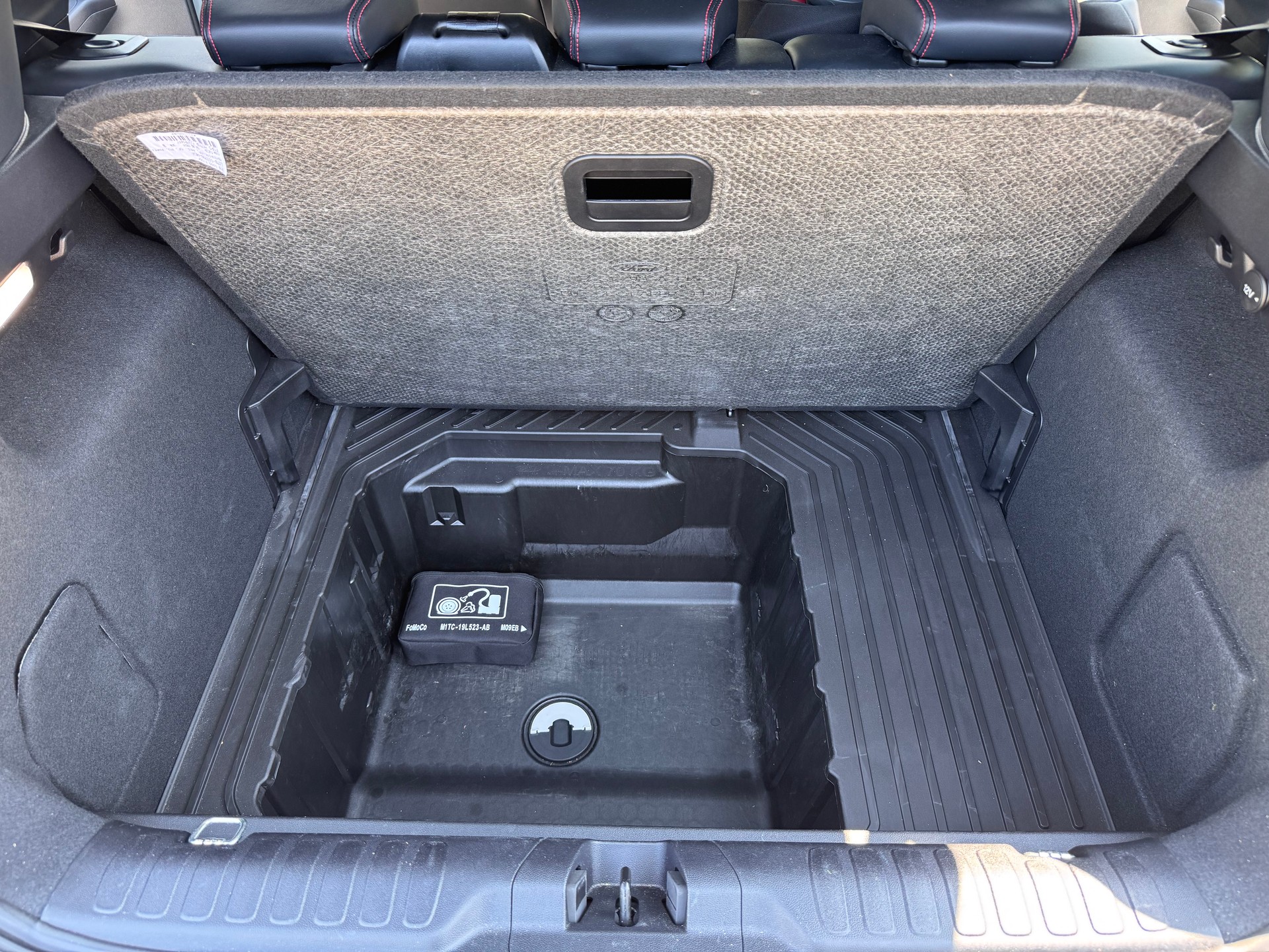 FORD 1.0 EcoB Hybrid 125 ST-Line-image-10