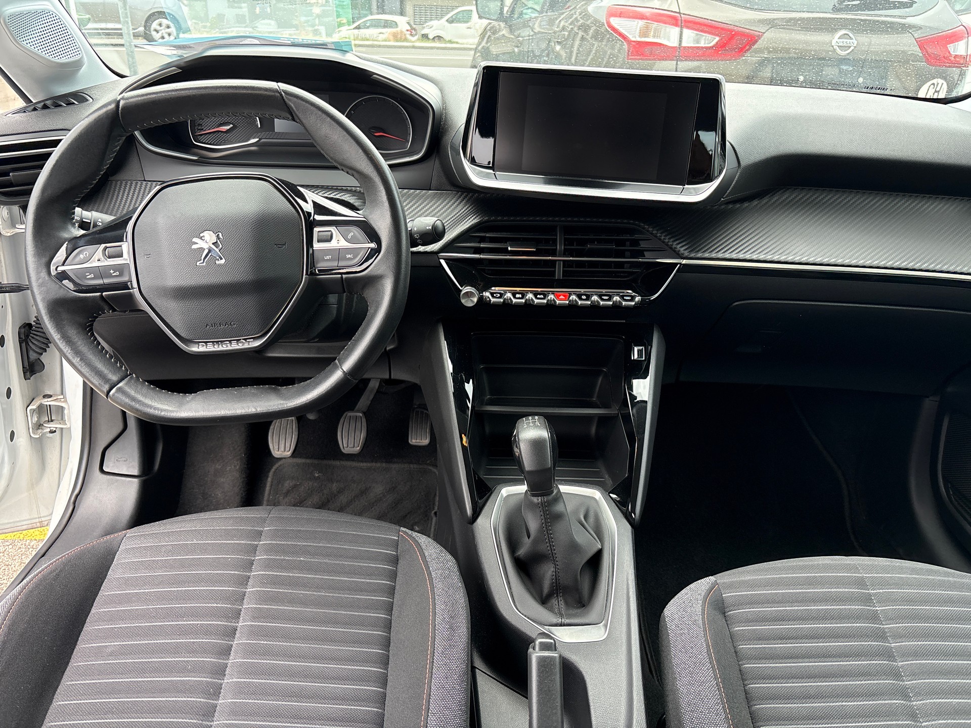 PEUGEOT 208 1.2 PureTech Active-image-9