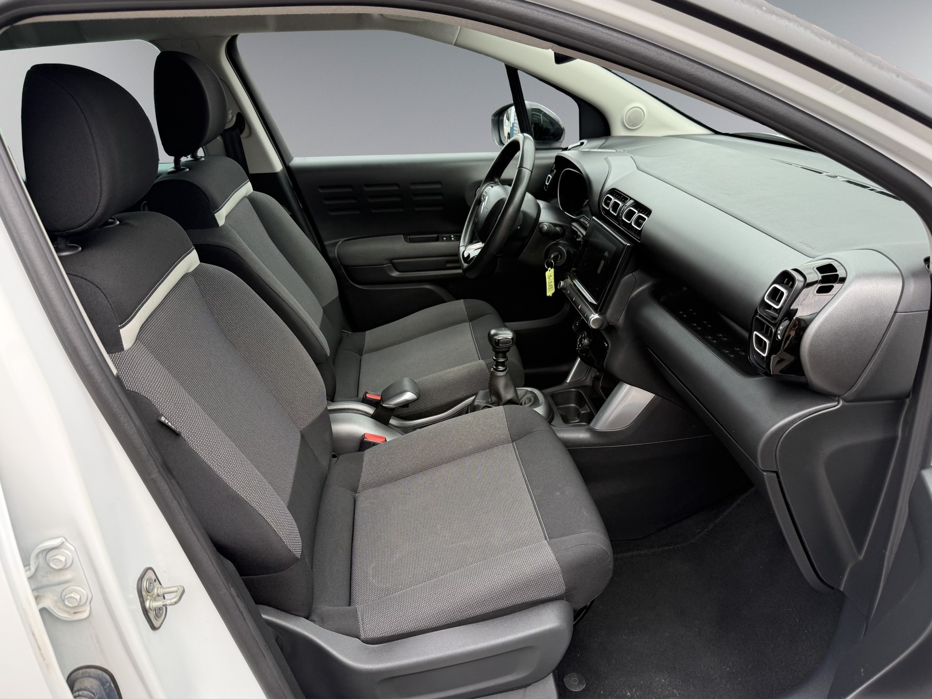 CITROEN C3 Aircross 1.2i PureTech Shine-image-9