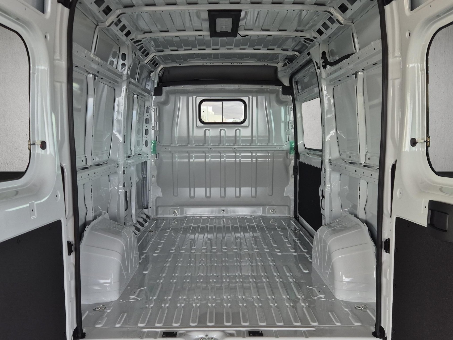 TOYOTA PROACE MAX Van 3.5 L2H2 2.2 D Active-image-12
