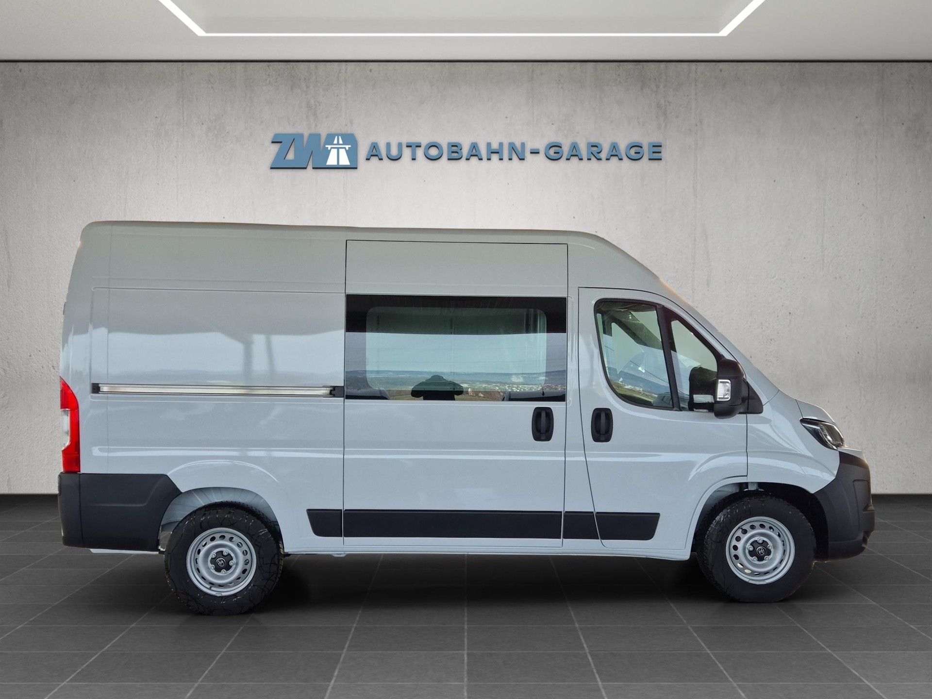 TOYOTA PROACE MAX Van 3.5 L2H2 2.2 D Active-image-5