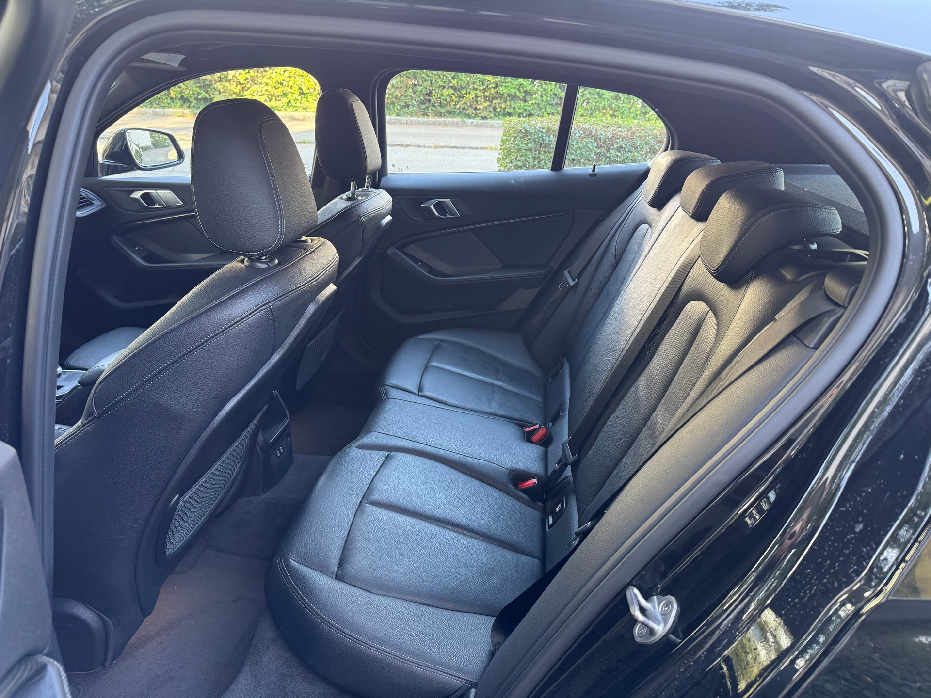 BMW 118d Steptronic M Sport-image-10