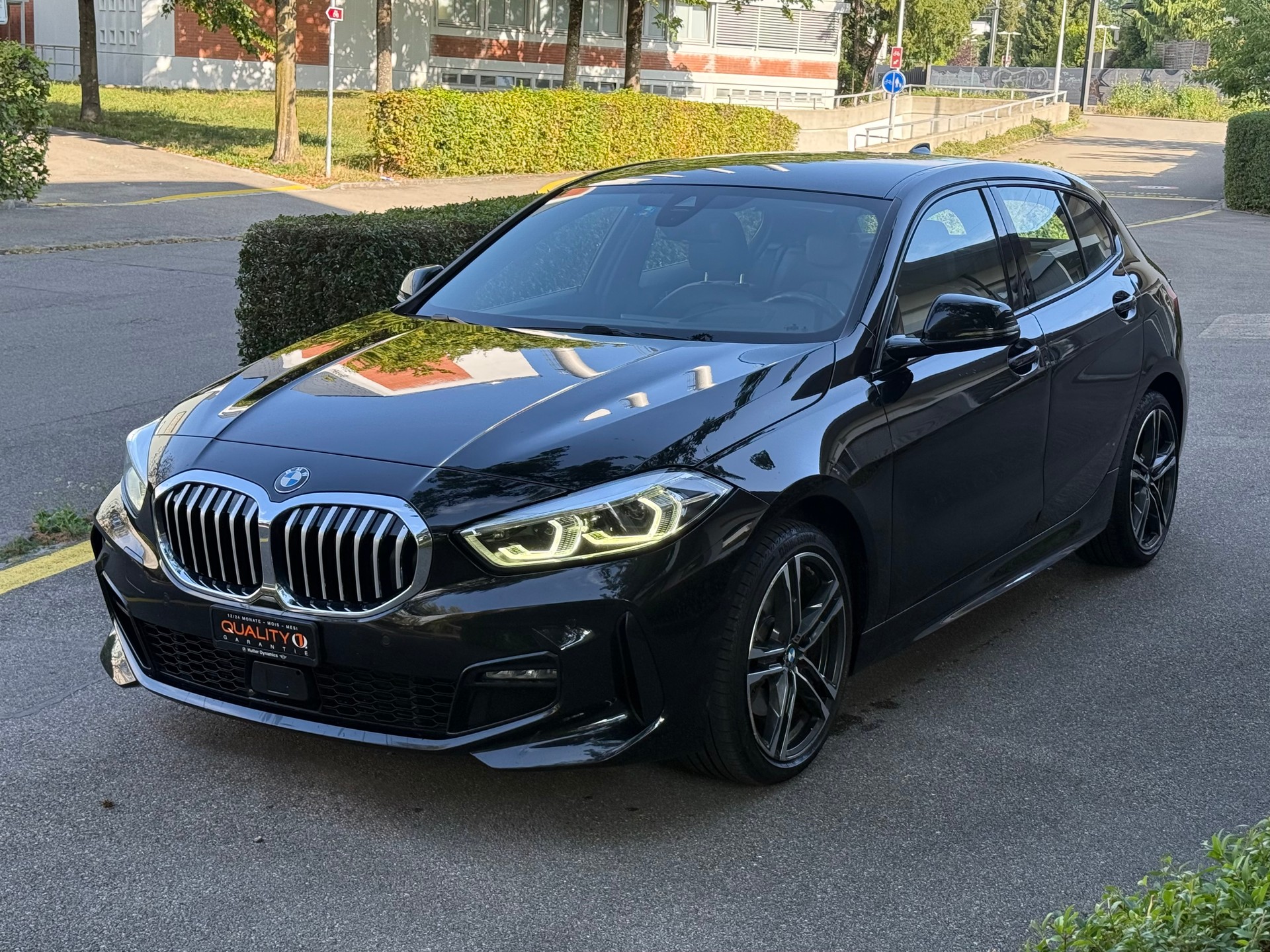 BMW 118d Steptronic M Sport-image-1