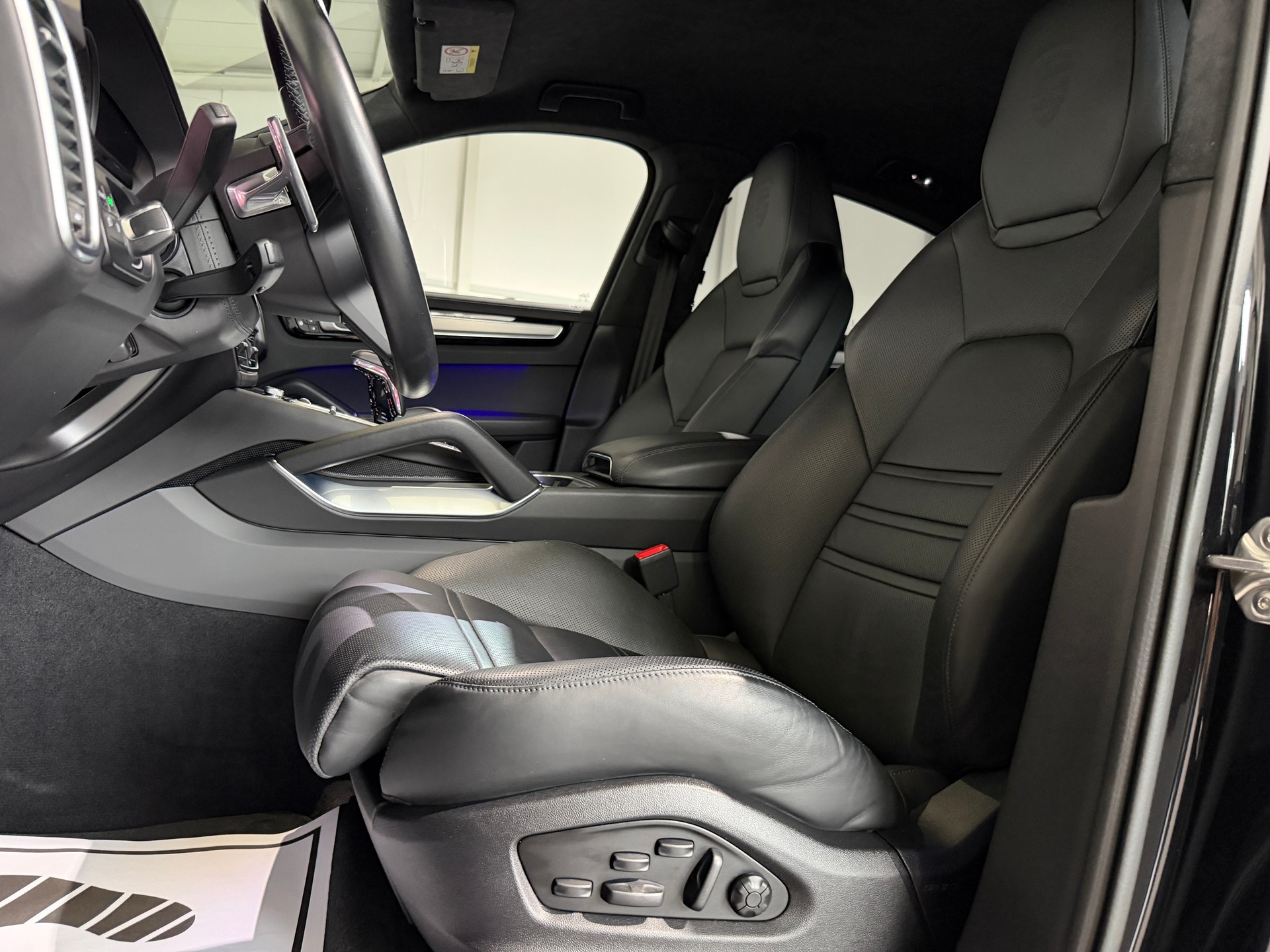 PORSCHE Cayenne Turbo GT (CH) Carbon-image-15