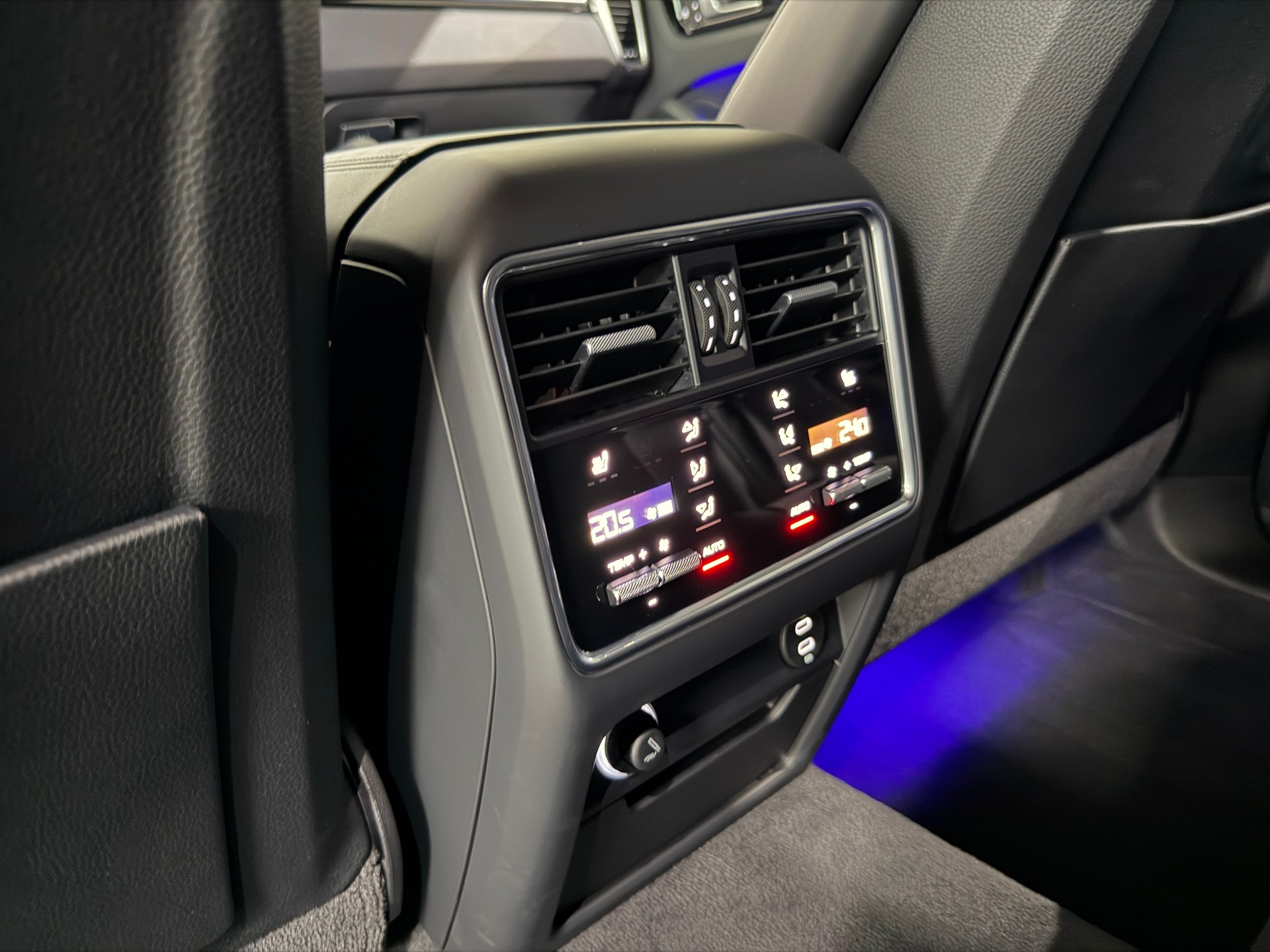 PORSCHE Cayenne Turbo GT (CH) Carbon-image-13