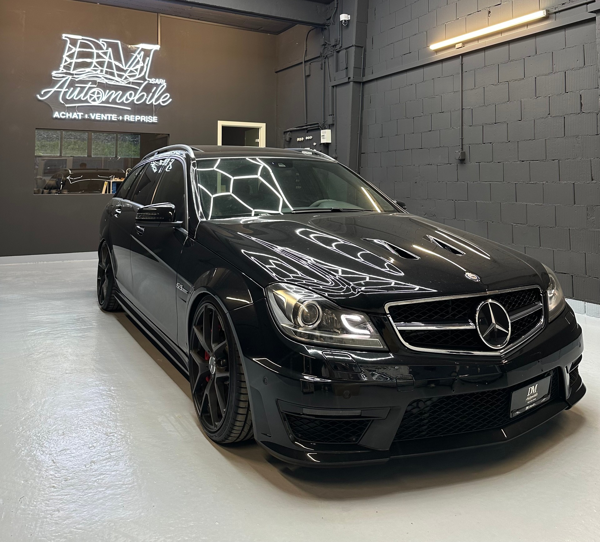 MERCEDES-BENZ C 63 AMG Edition 507 Speedshift MCT // 1of1 in Swiss🇨🇠!! // full carbone // Sound H&K // Distronic // Leasing dès 859.--image-2