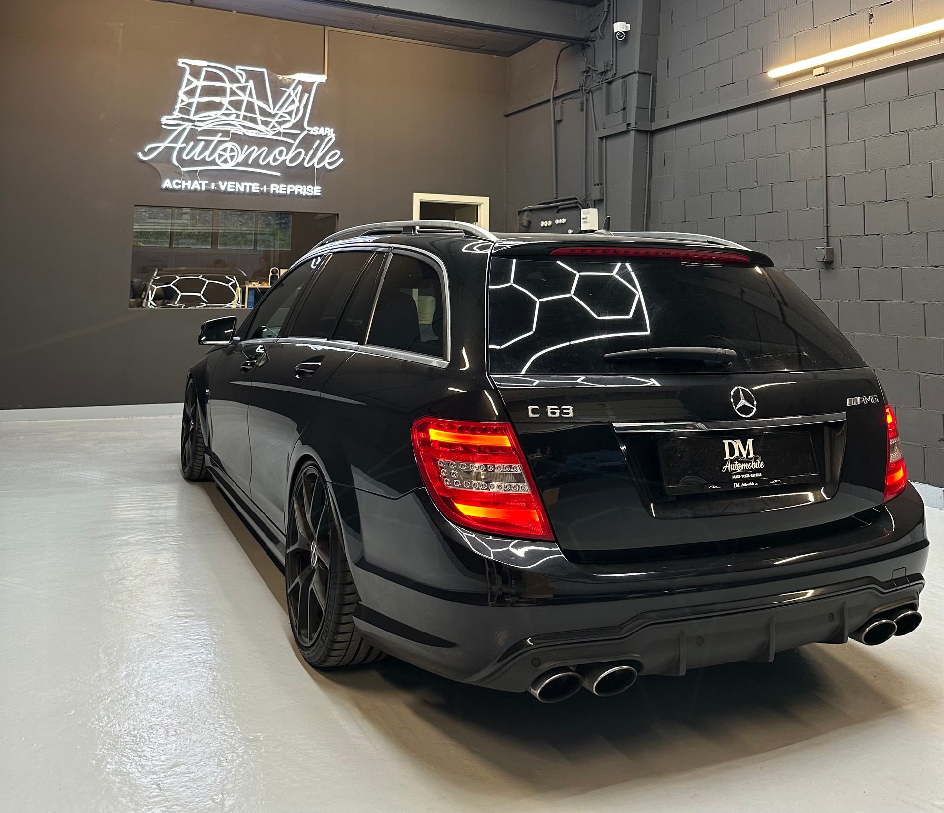 MERCEDES-BENZ C 63 AMG Edition 507 Speedshift MCT // 1of1 in Swiss🇨🇠!! // full carbone // Sound H&K // Distronic // Leasing dès 859.--image-6