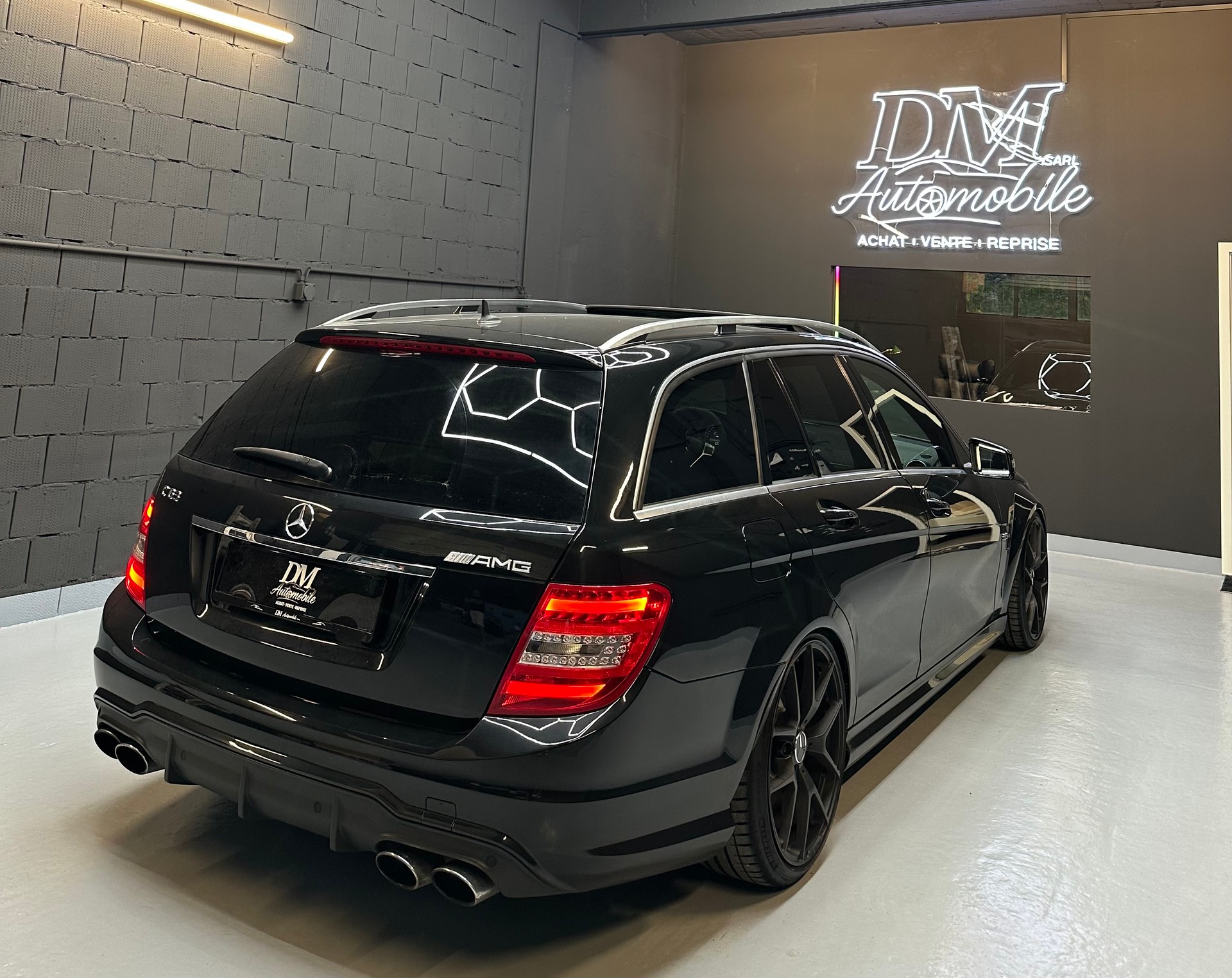 MERCEDES-BENZ C 63 AMG Edition 507 Speedshift MCT // 1of1 in Swiss🇨🇠!! // full carbone // Sound H&K // Distronic // Leasing dès 859.--image-4
