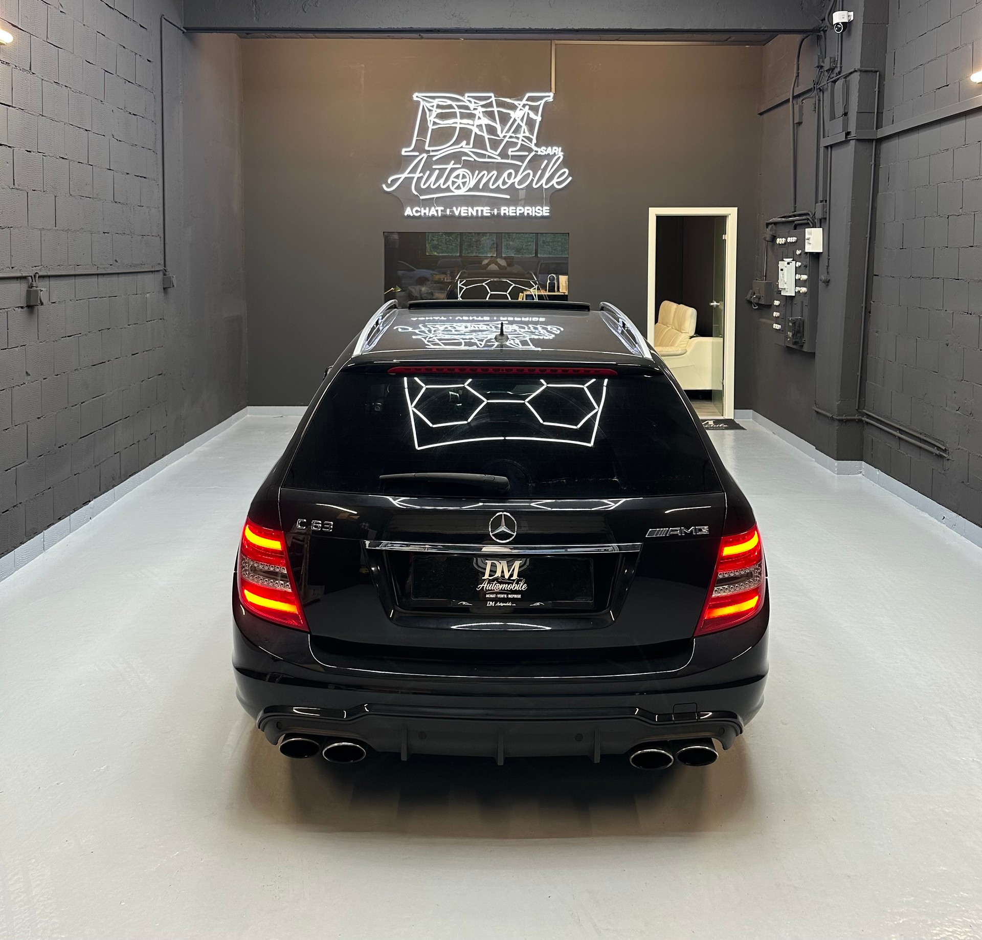 MERCEDES-BENZ C 63 AMG Edition 507 Speedshift MCT // 1of1 in Swiss🇨🇠!! // full carbone // Sound H&K // Distronic // Leasing dès 859.--image-5