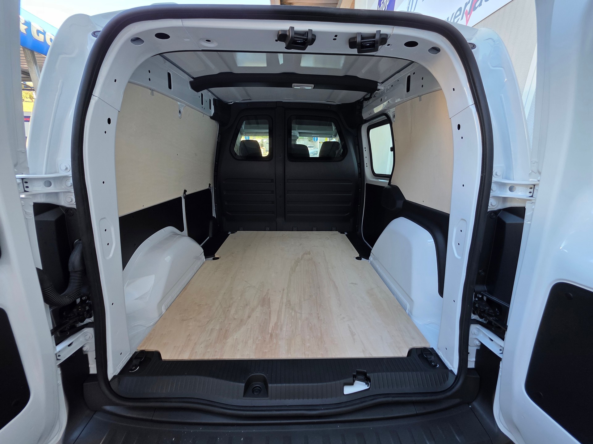 RENAULT Kangoo Van 1.3TCe Standard 130 PF Extra-image-2