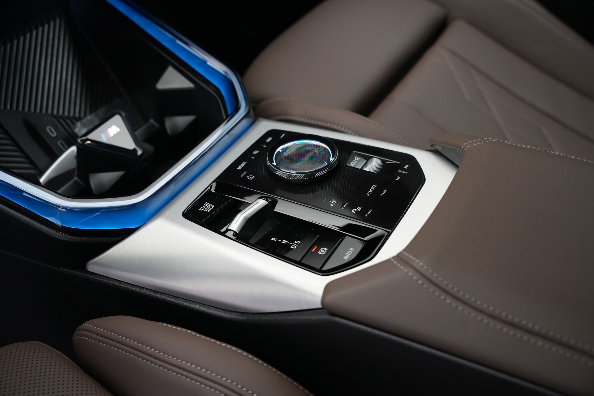 BMW X3 xDrive 48V 40d M Sport Pro *AHK* *Standheizung*-image-23