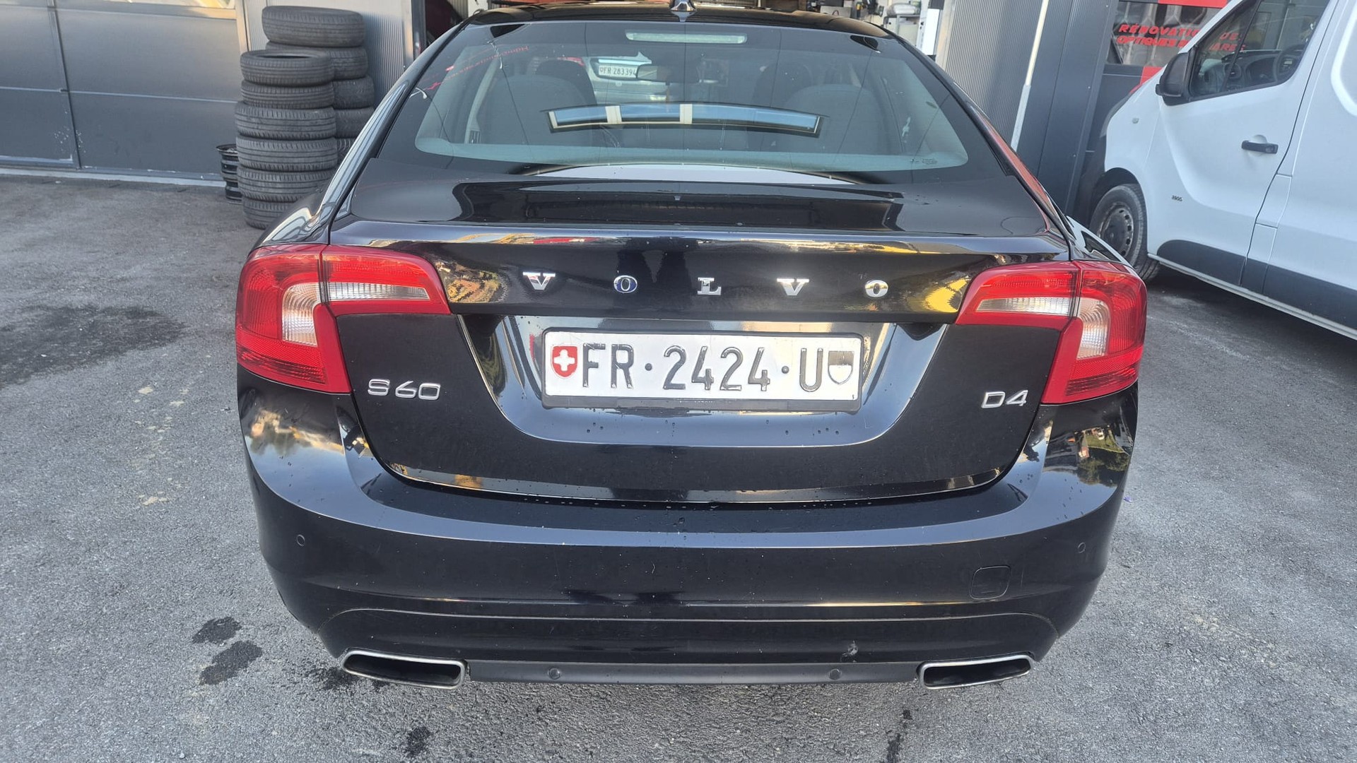 VOLVO S60 D4-image-4