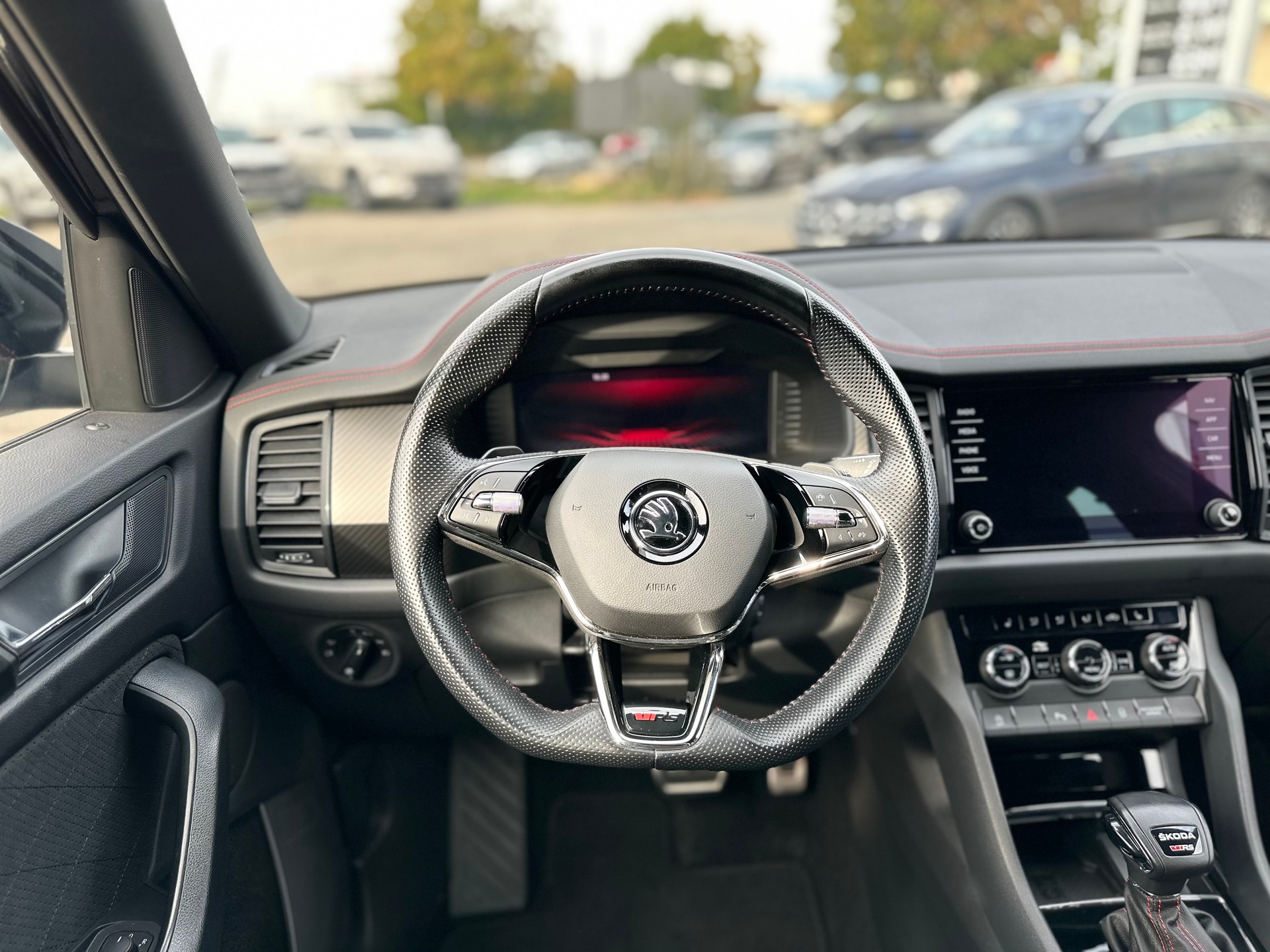 SKODA Kodiaq 2.0 TSI 4x4 RS-image-16