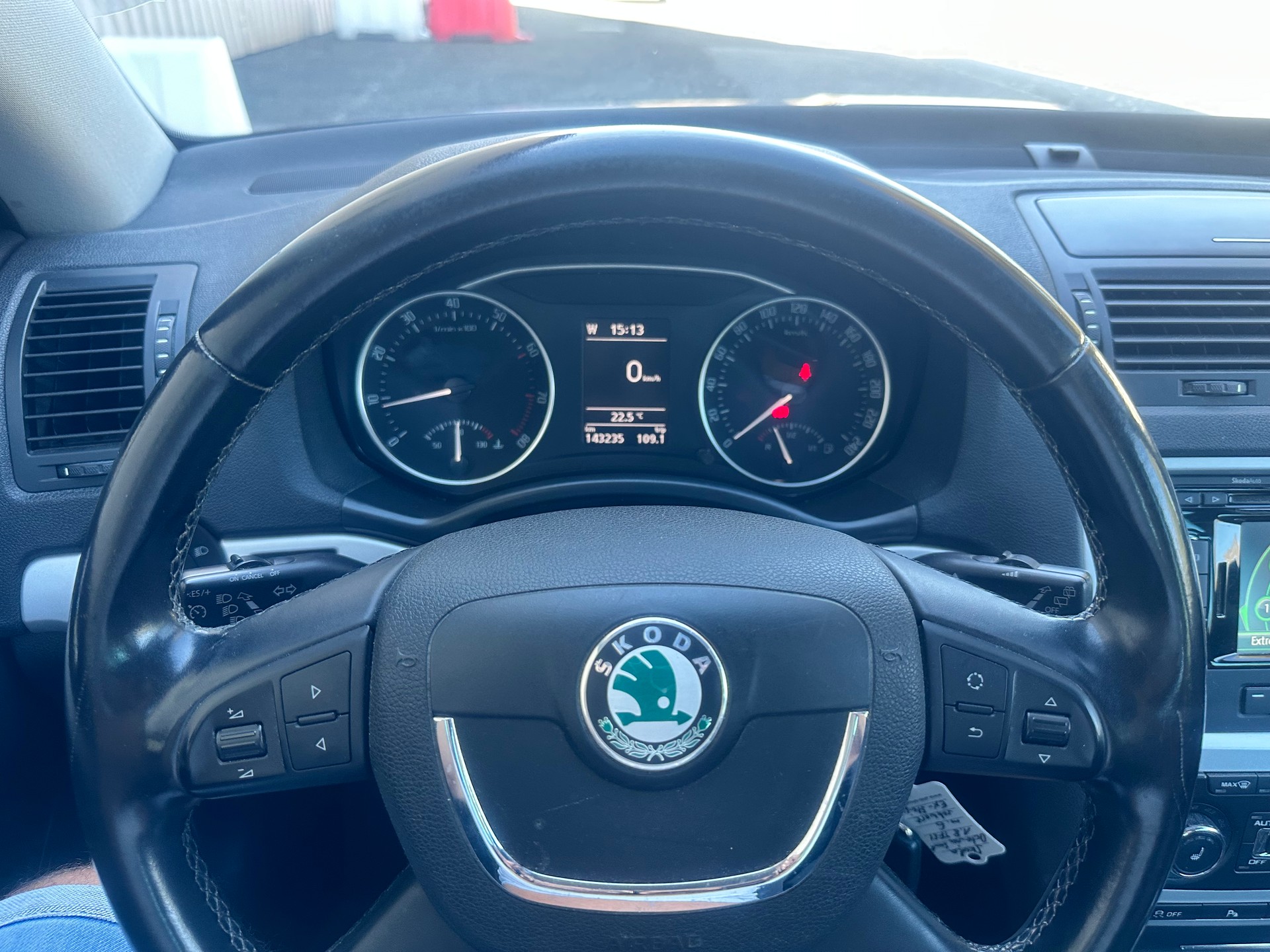 SKODA Octavia Combi 1.8 TSI Scout 4x4-image-10