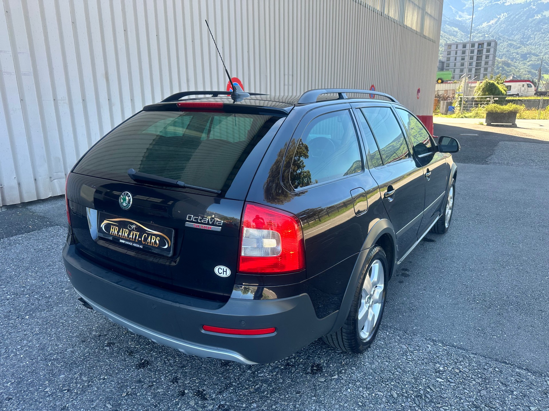 SKODA Octavia Combi 1.8 TSI Scout 4x4-image-7