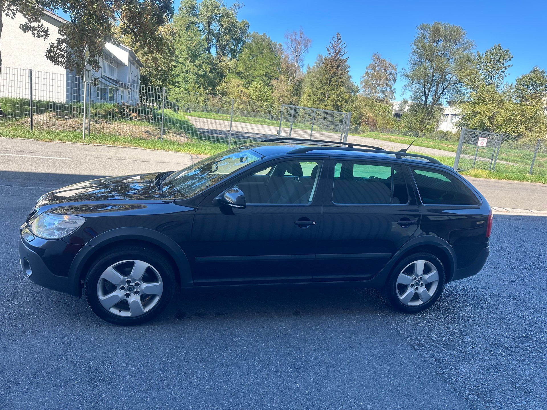 SKODA Octavia Combi 1.8 TSI Scout 4x4-image-4