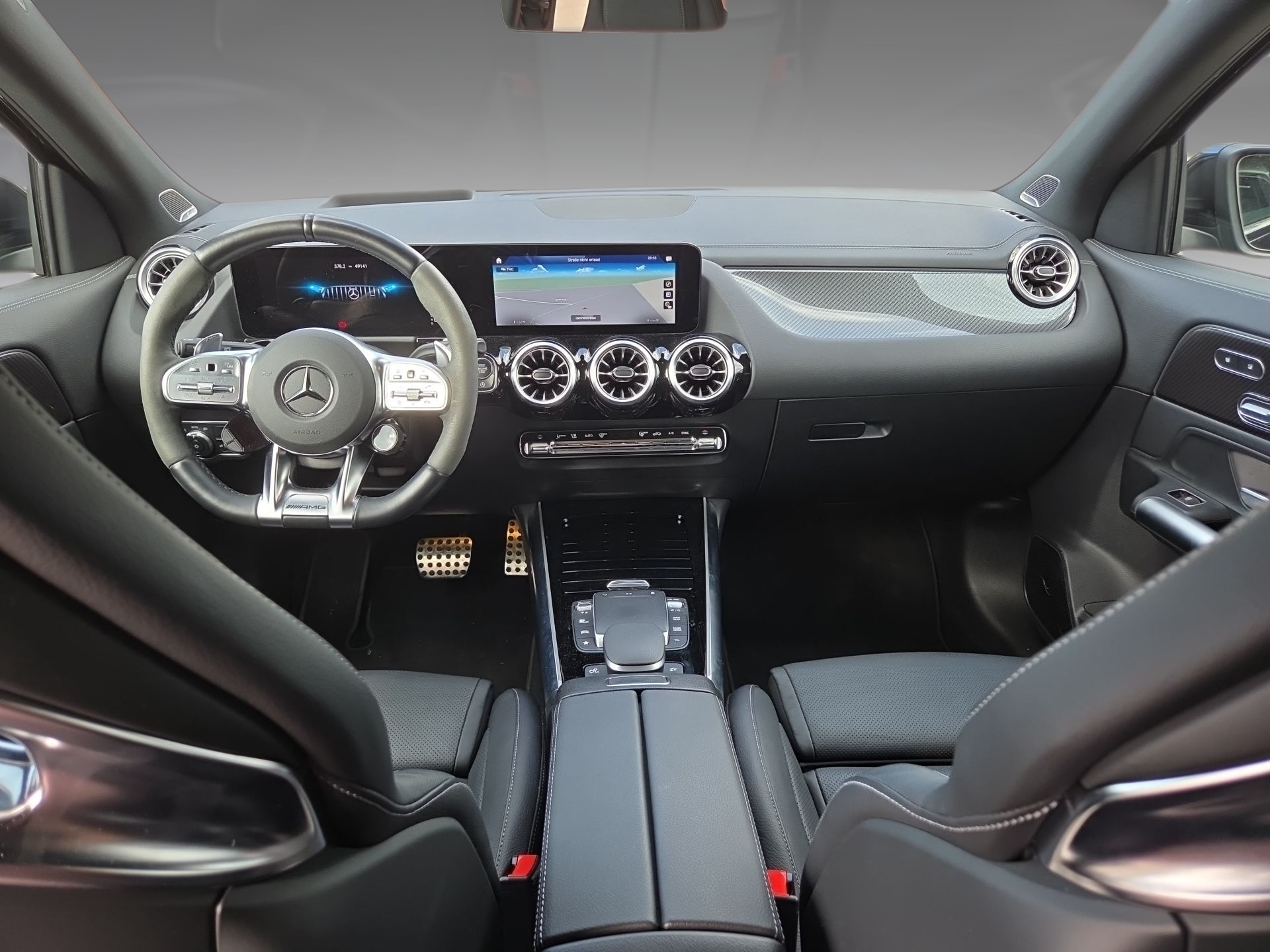 MERCEDES-BENZ GLA 45 S AMG 4Matic+ 8G-Speedshift DCT-image-11