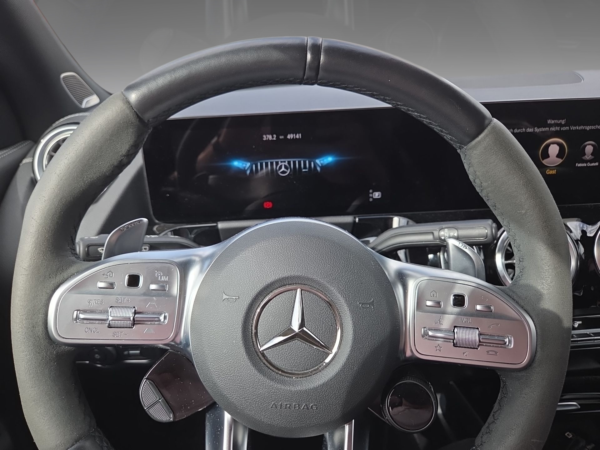 MERCEDES-BENZ GLA 45 S AMG 4Matic+ 8G-Speedshift DCT-image-10