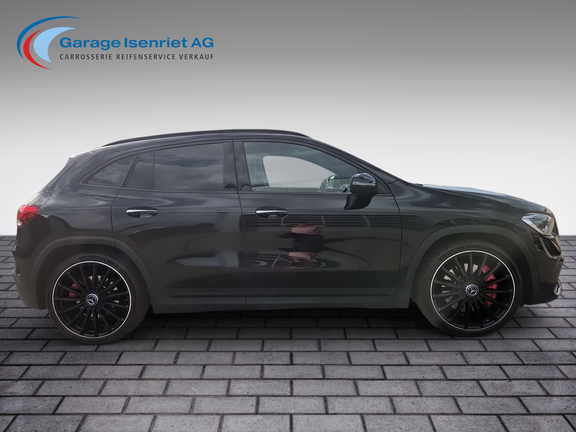 MERCEDES-BENZ GLA 45 S AMG 4Matic+ 8G-Speedshift DCT-image-3