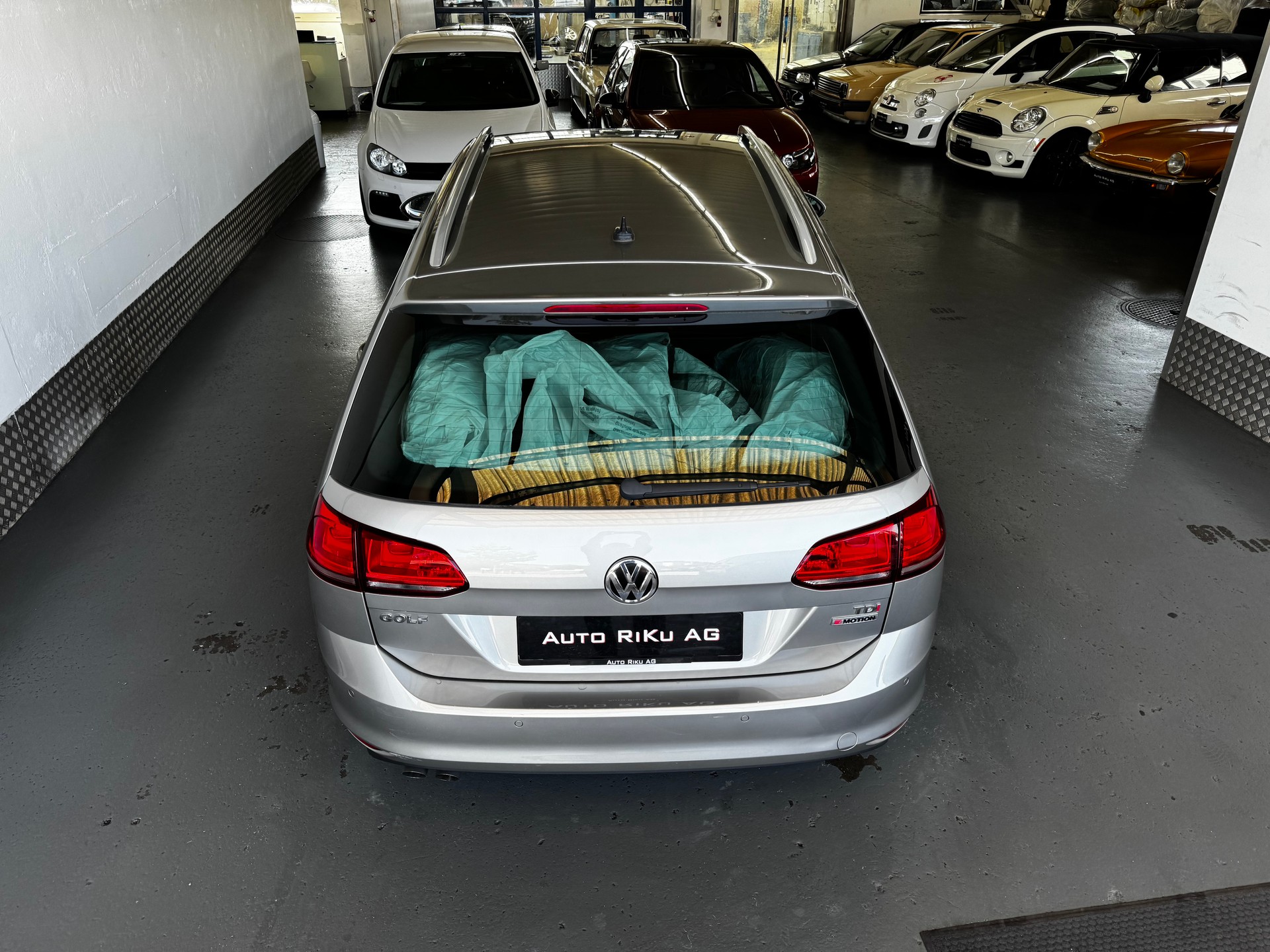 VW Golf Variant 1.6 TDI Allstar 4Motion-image-9