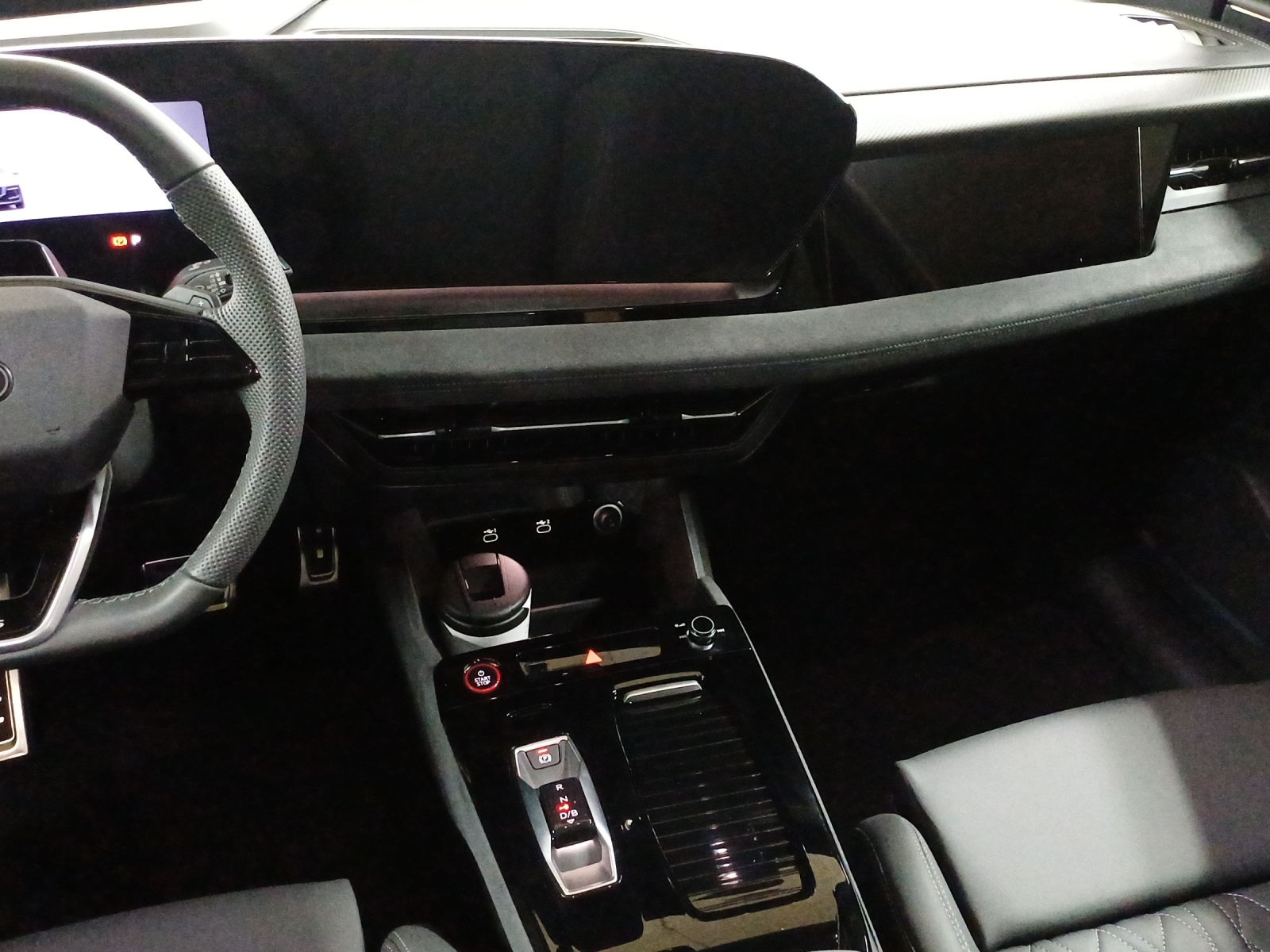 AUDI SQ6 e-tron quattro-image-10