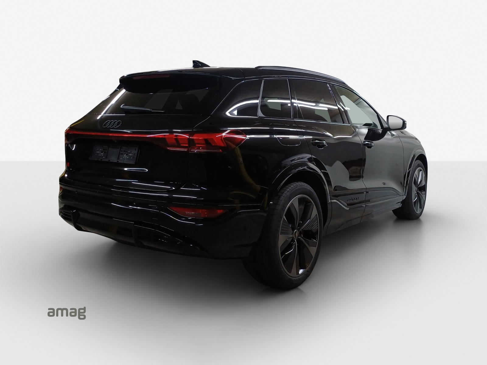 AUDI SQ6 e-tron quattro-image-4