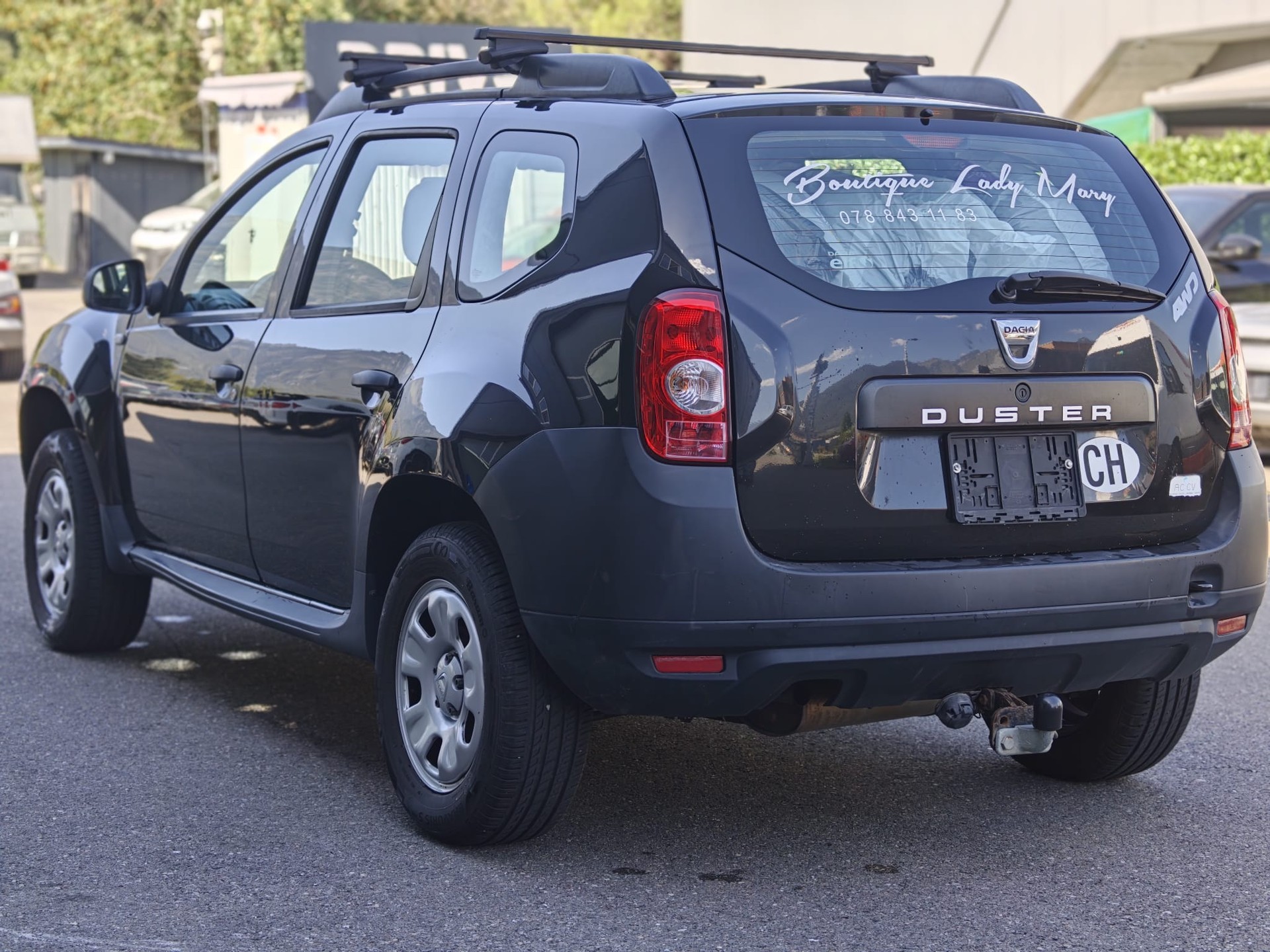 DACIA Duster 1.6 Lauréate 4x4-image-5