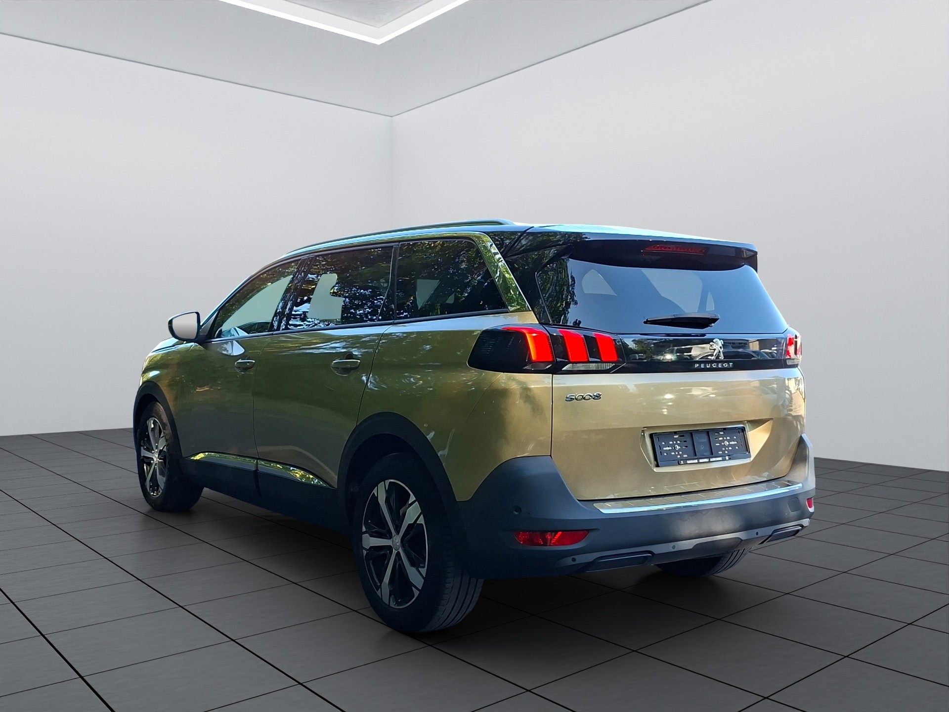 PEUGEOT 5008 1.6 THP Allure EAT-image-5