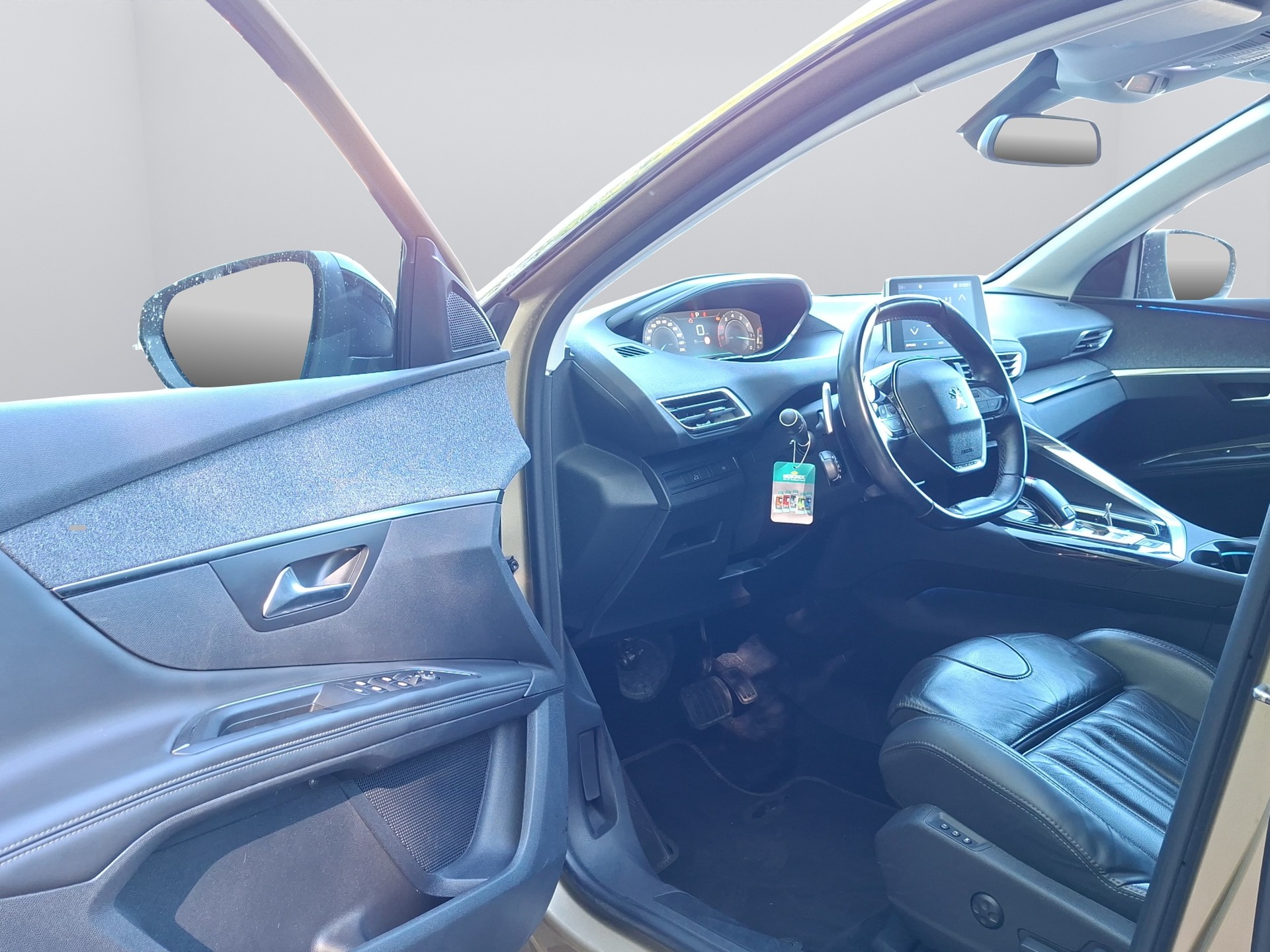PEUGEOT 5008 1.6 THP Allure EAT-image-16