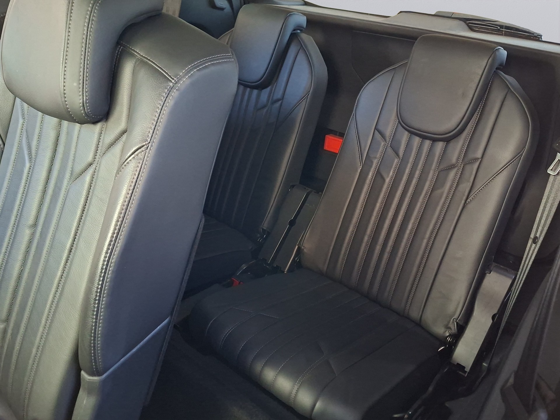 PEUGEOT 5008 1.6 THP Allure EAT-image-17
