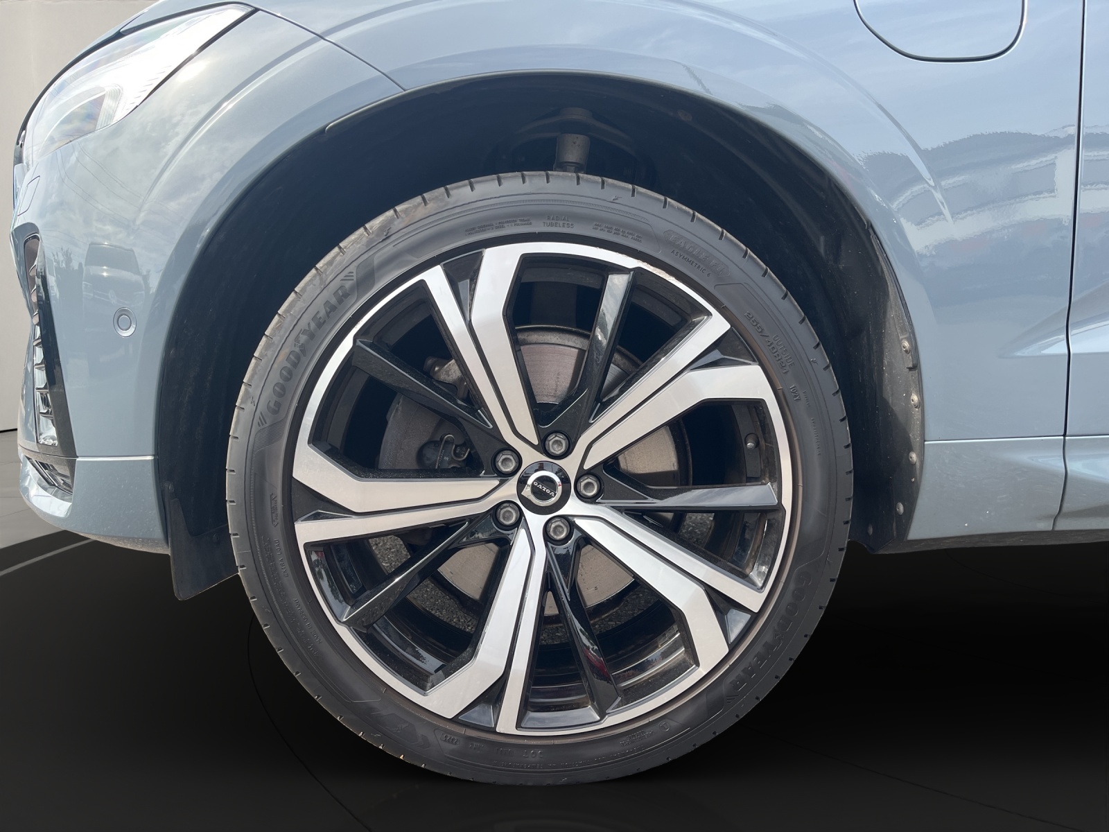 VOLVO XC60 2.0 T6 TE R-Design eAWD-image-8