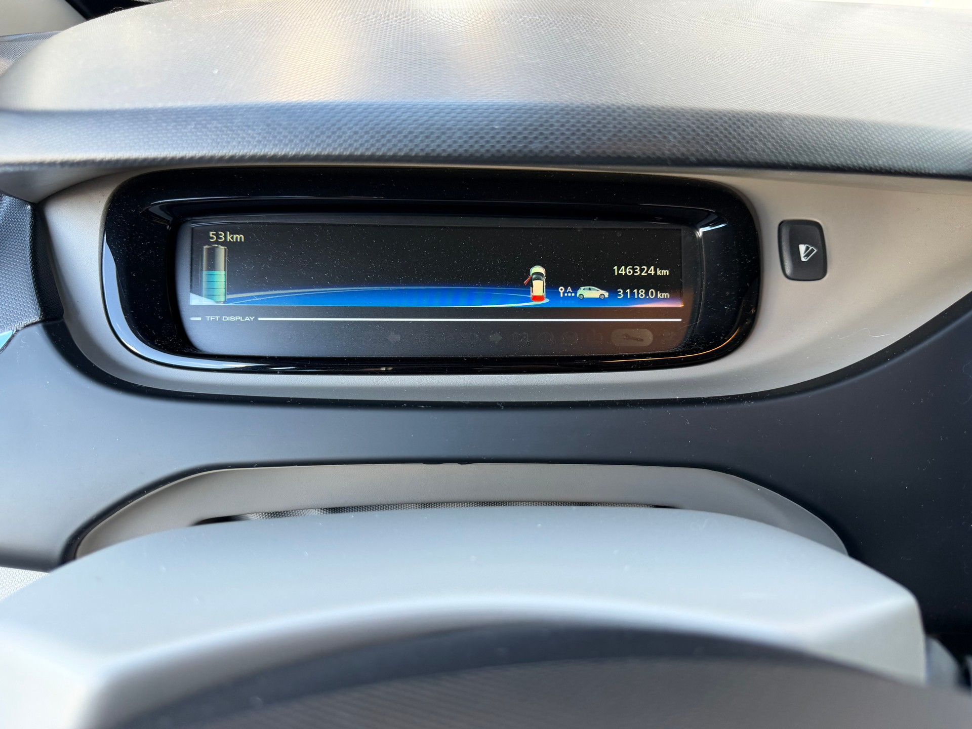 RENAULT ZOE-image-10