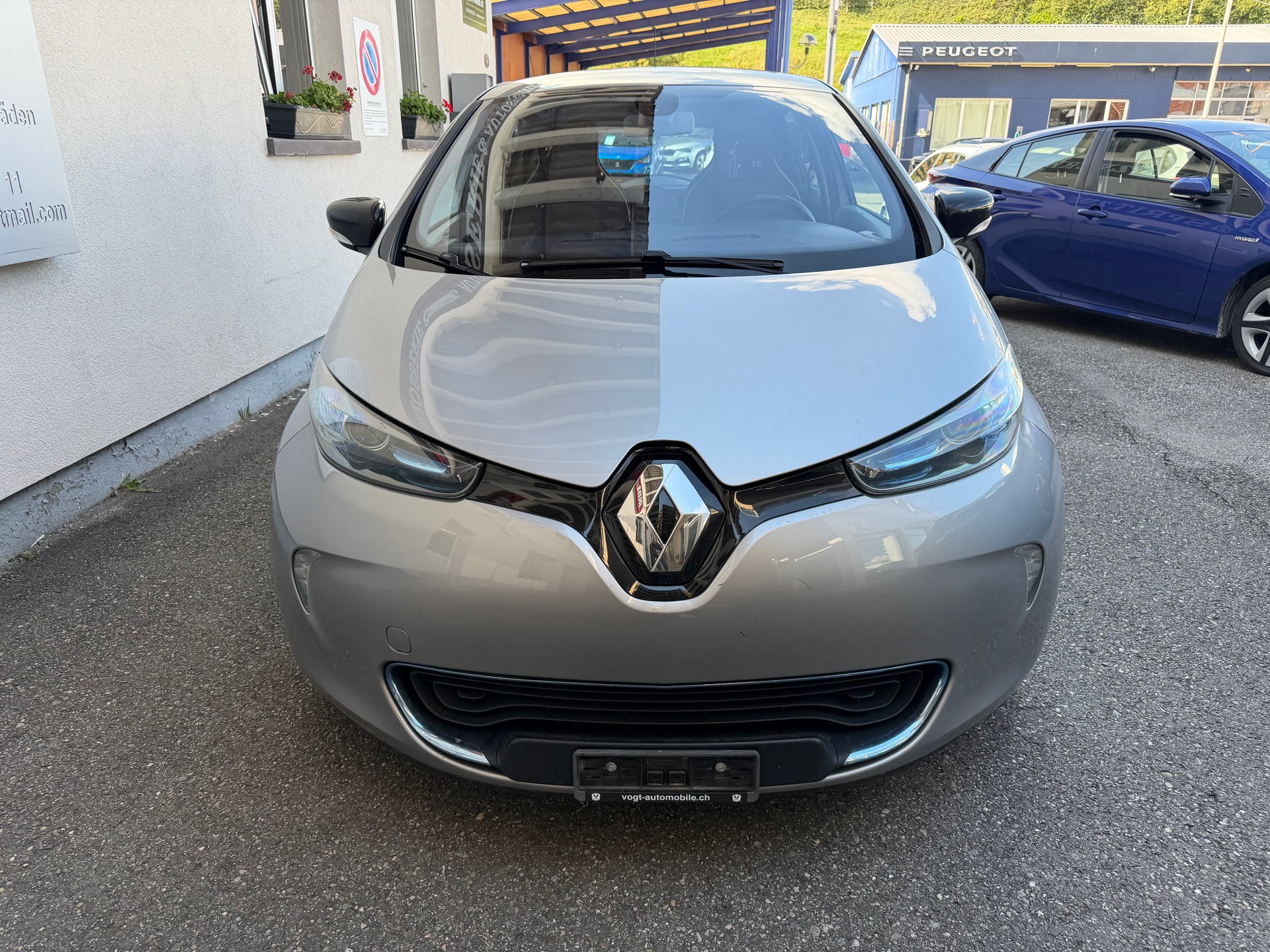 RENAULT ZOE-image-0