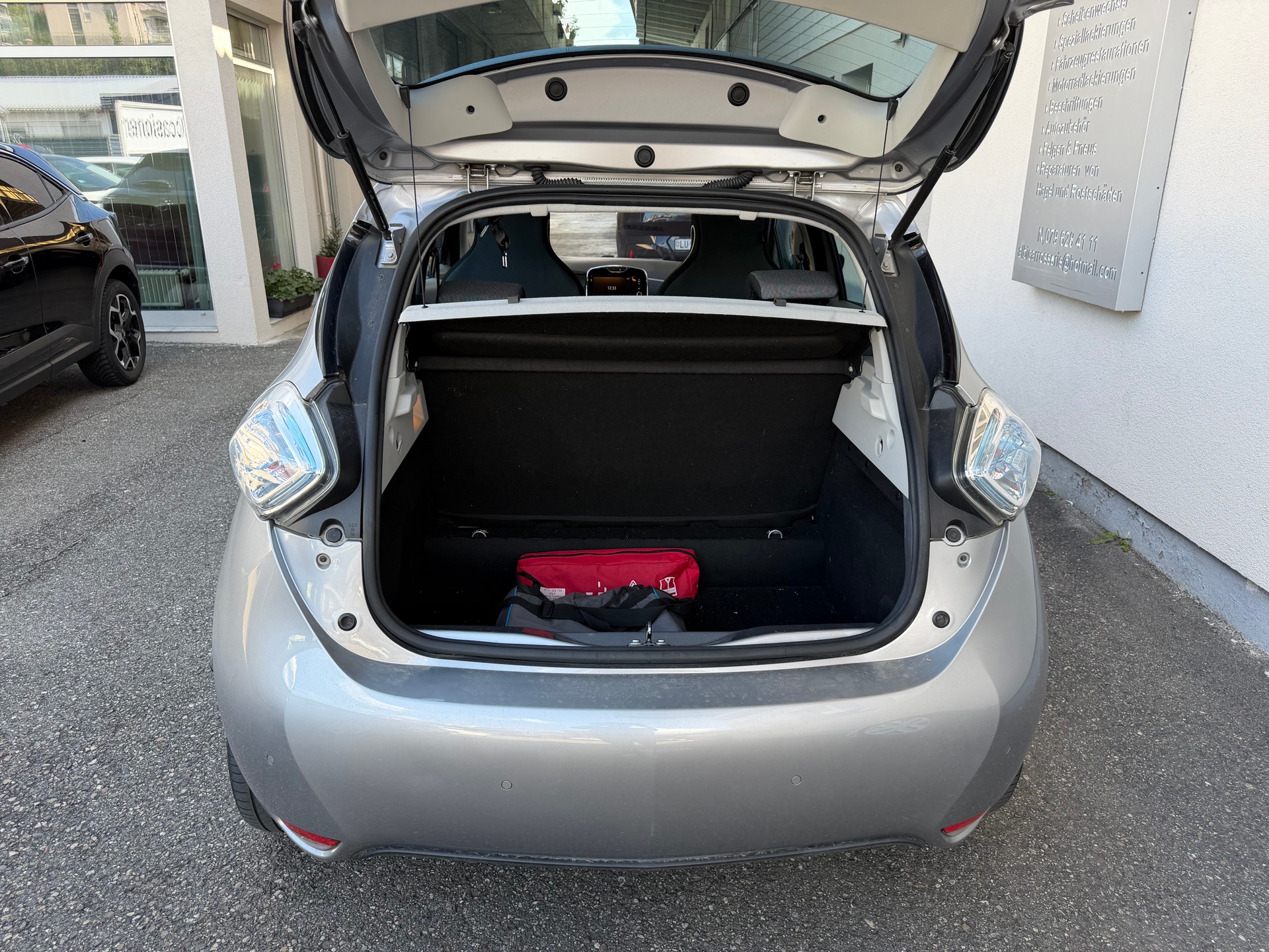 RENAULT ZOE-image-8