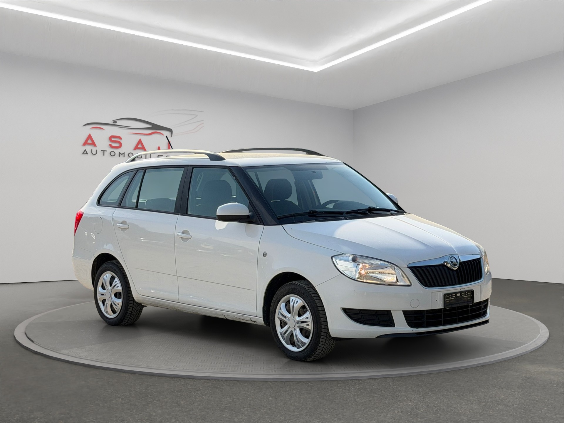SKODA Fabia 1.2 TSI Family-image-0