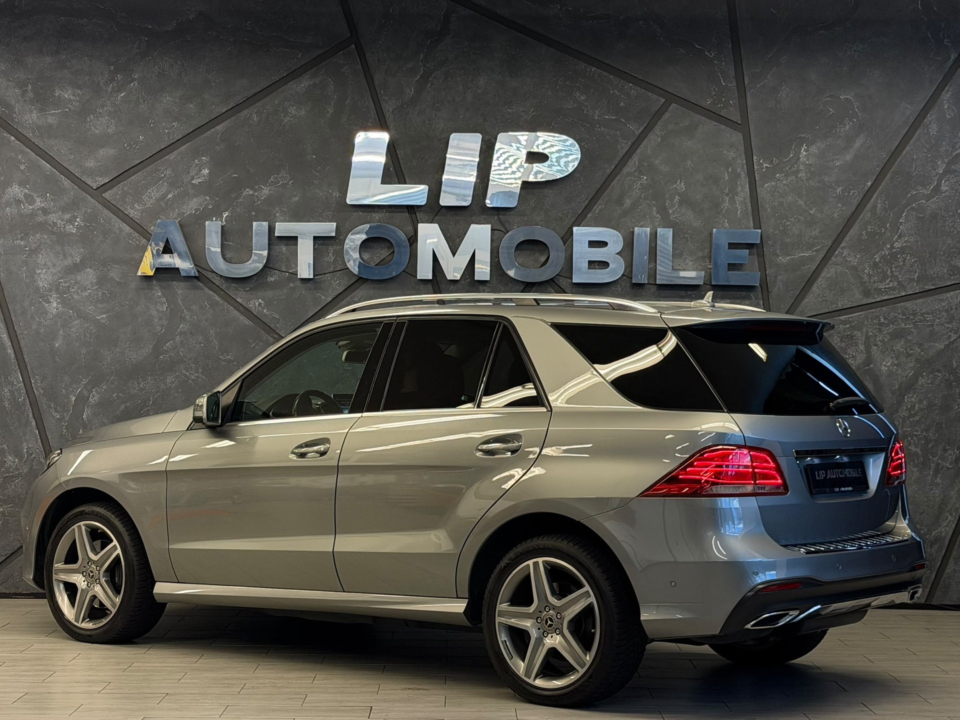 MERCEDES-BENZ GLE 350 d 4Matic 9G-Tronic AMG-Line-image-7