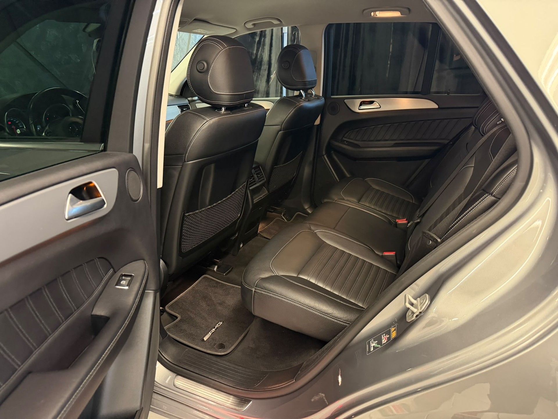 MERCEDES-BENZ GLE 350 d 4Matic 9G-Tronic AMG-Line-image-11
