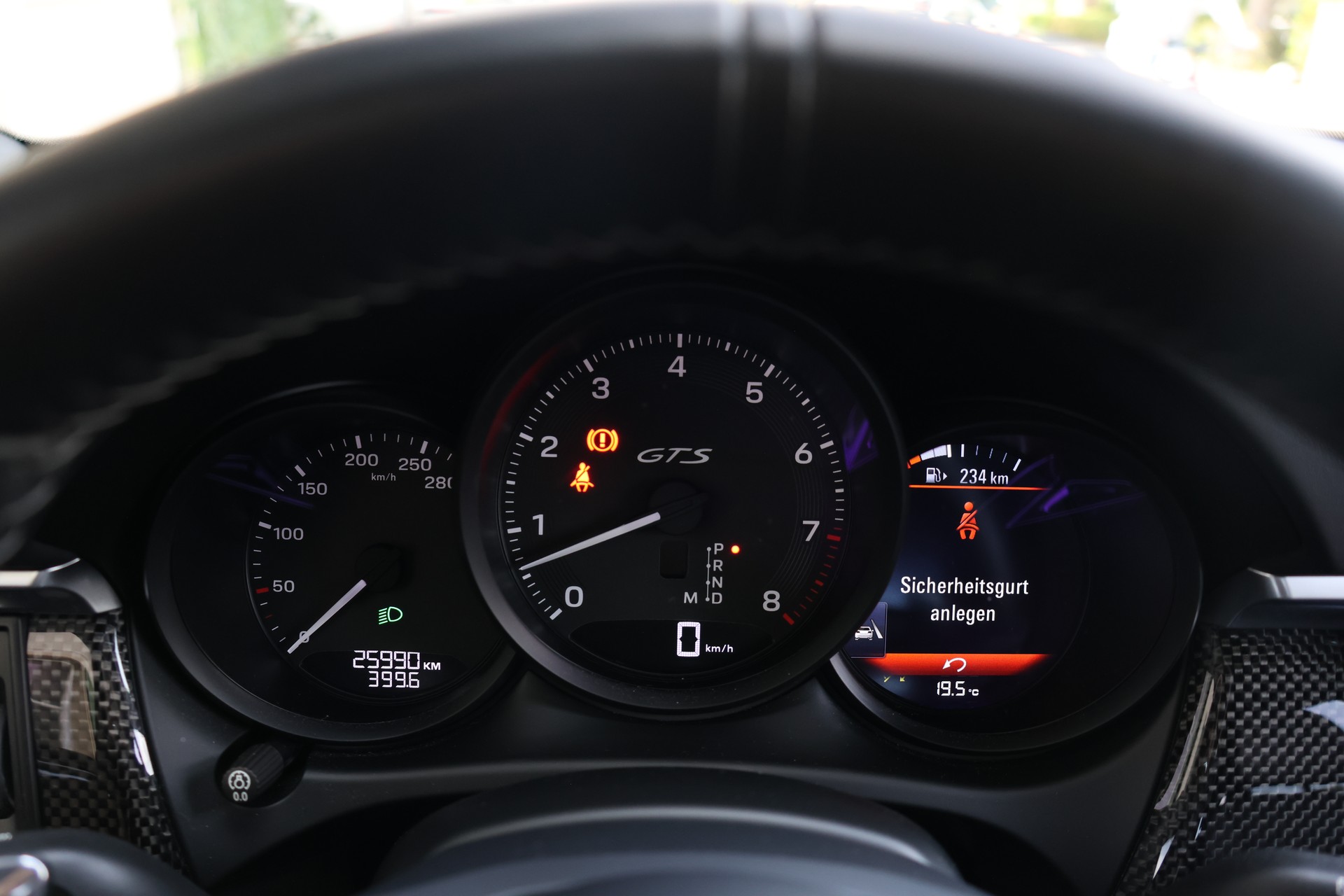 PORSCHE Macan GTS PDK EXPORT-image-12