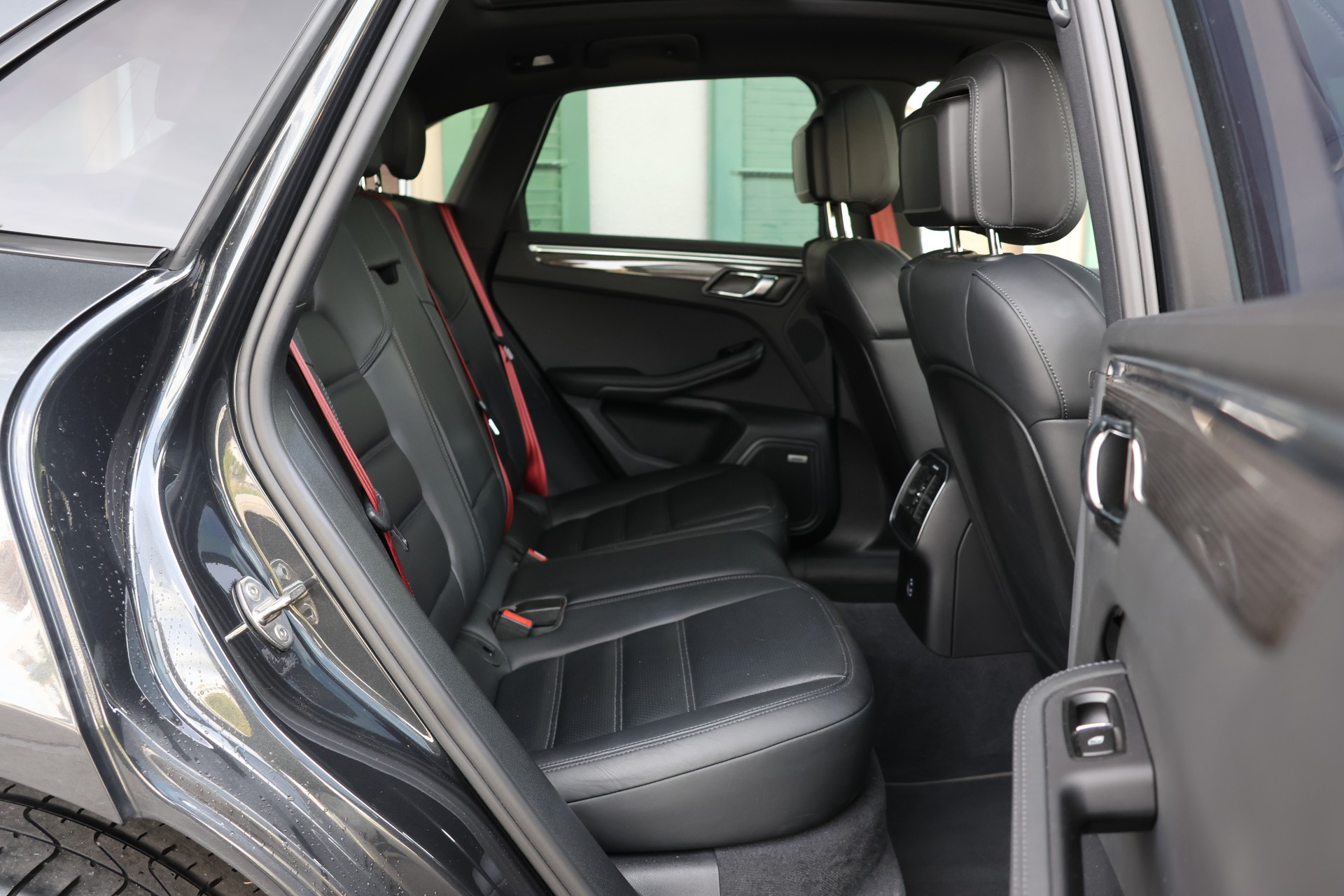 PORSCHE Macan GTS PDK EXPORT-image-11