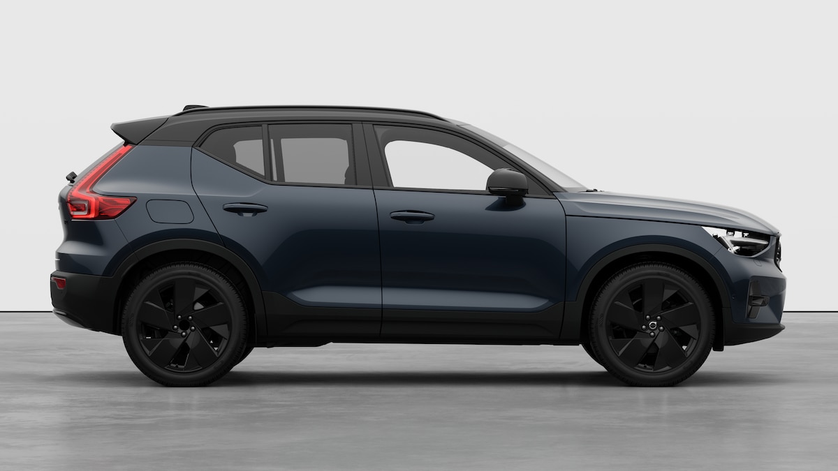 VOLVO XC40 2.0 B4 MH Black Edition-image-3